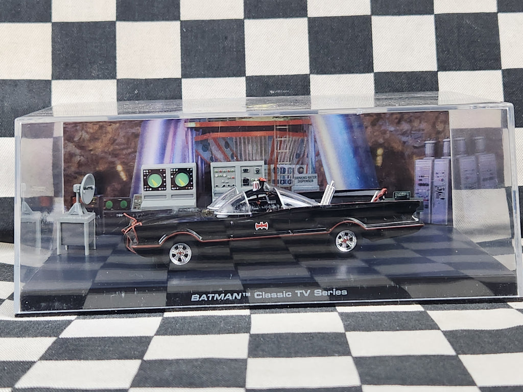 BATMAN 1:43 Batman Classic TV Series Batmobile