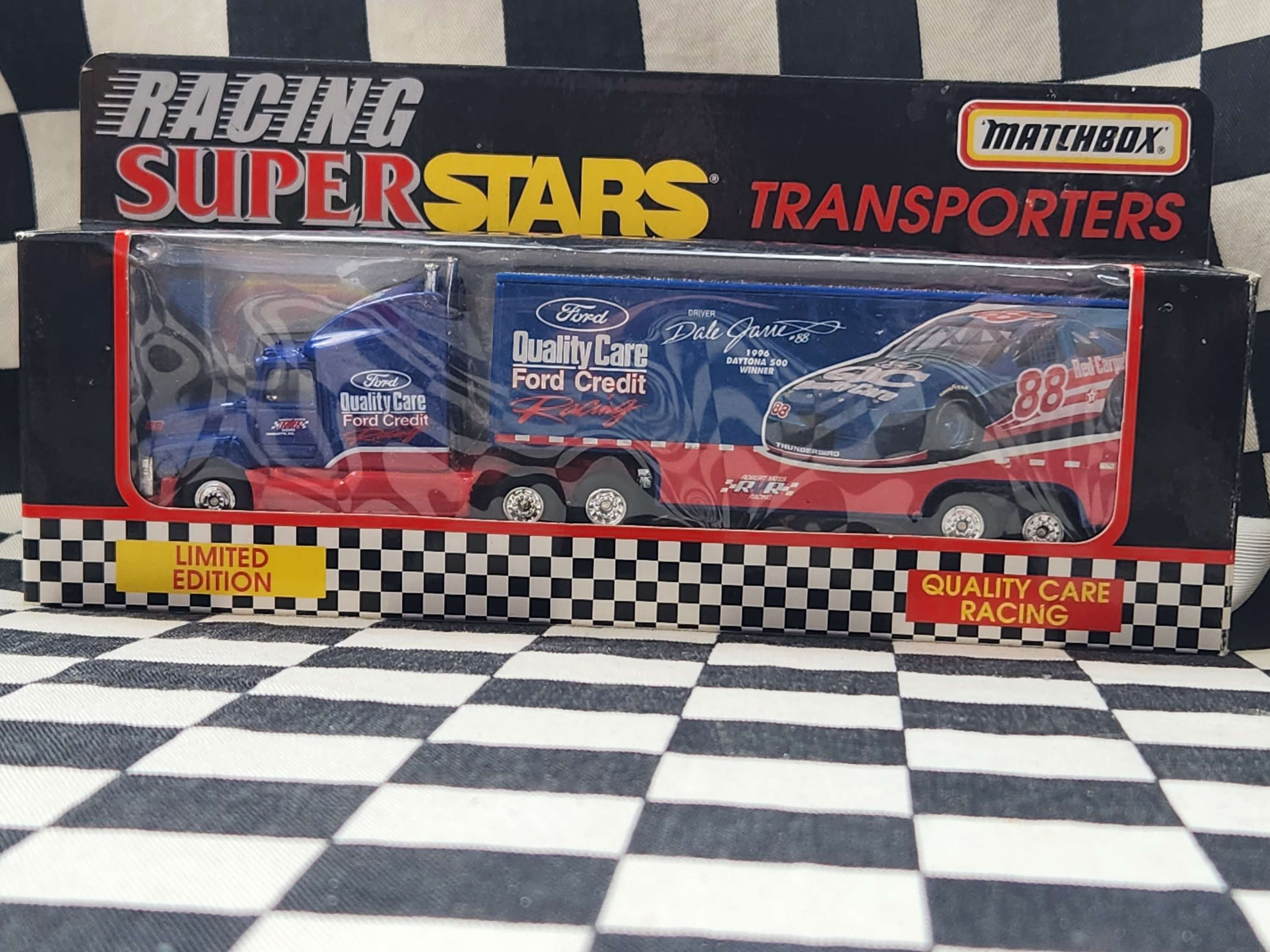 Matchbox  Super Star Transporters S3 1996 Ford Quality Care Racing Team Convoy