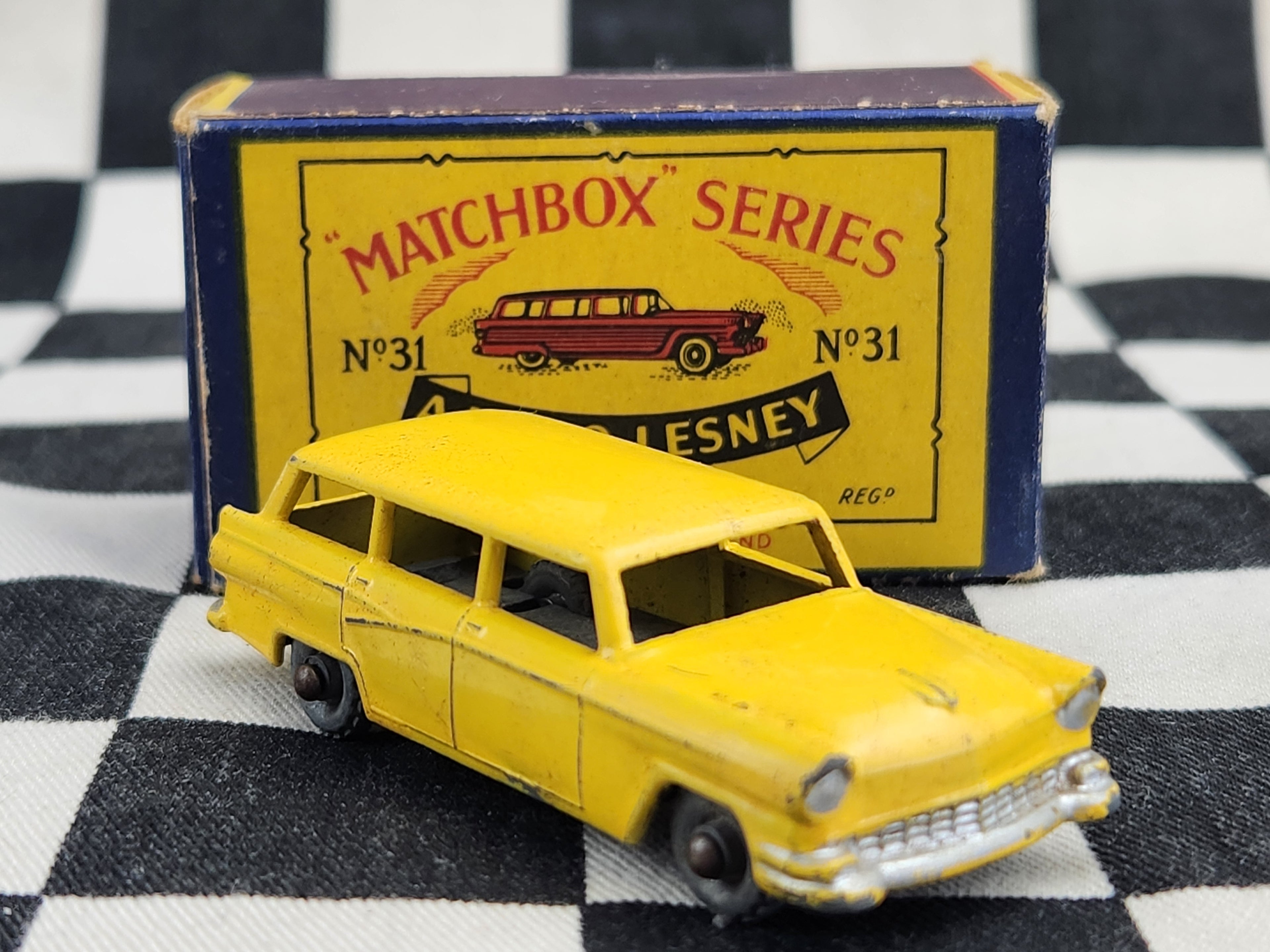 Matchbox Lesney Moko No31 Ford Station Wagon in Original Box