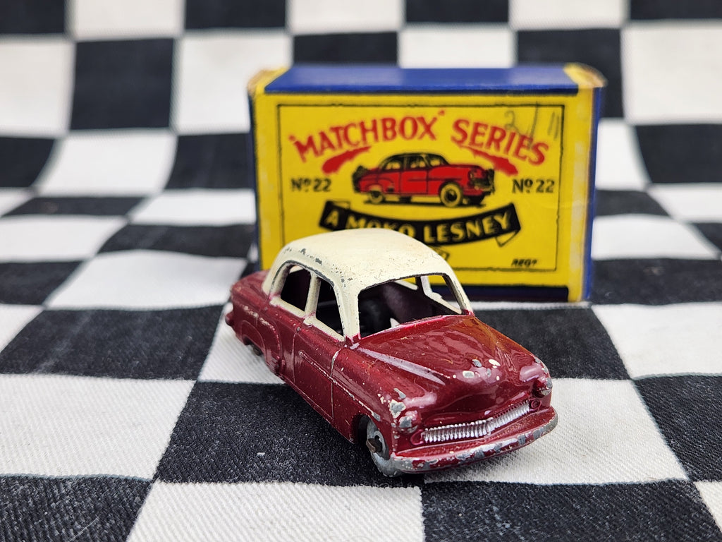 Matchbox Lesney Moko No22 Vauxhall Cresta in Original Box