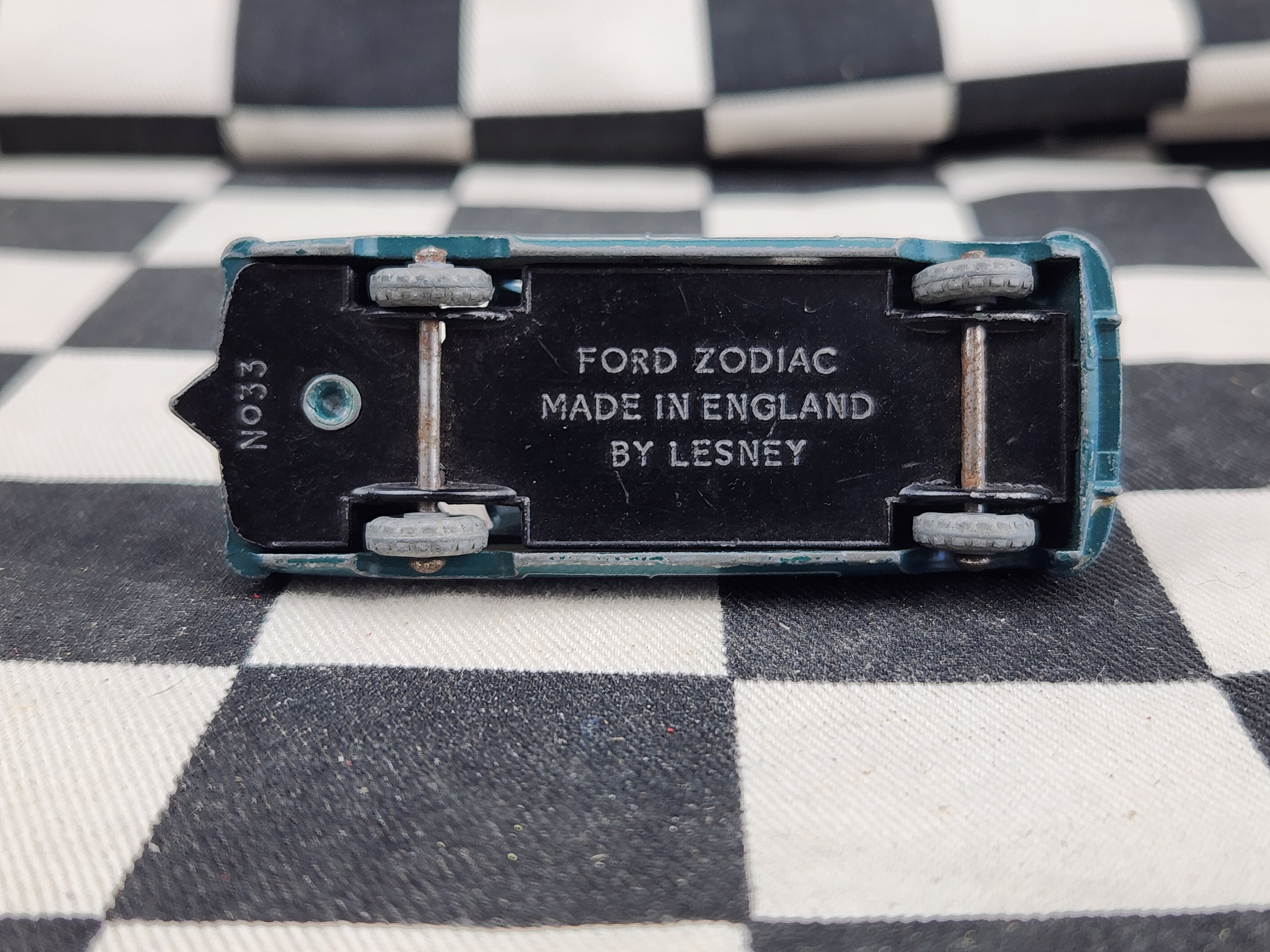 Vintage Loose Matchbox Lesney Ford Zodiac Dark Blue?Green