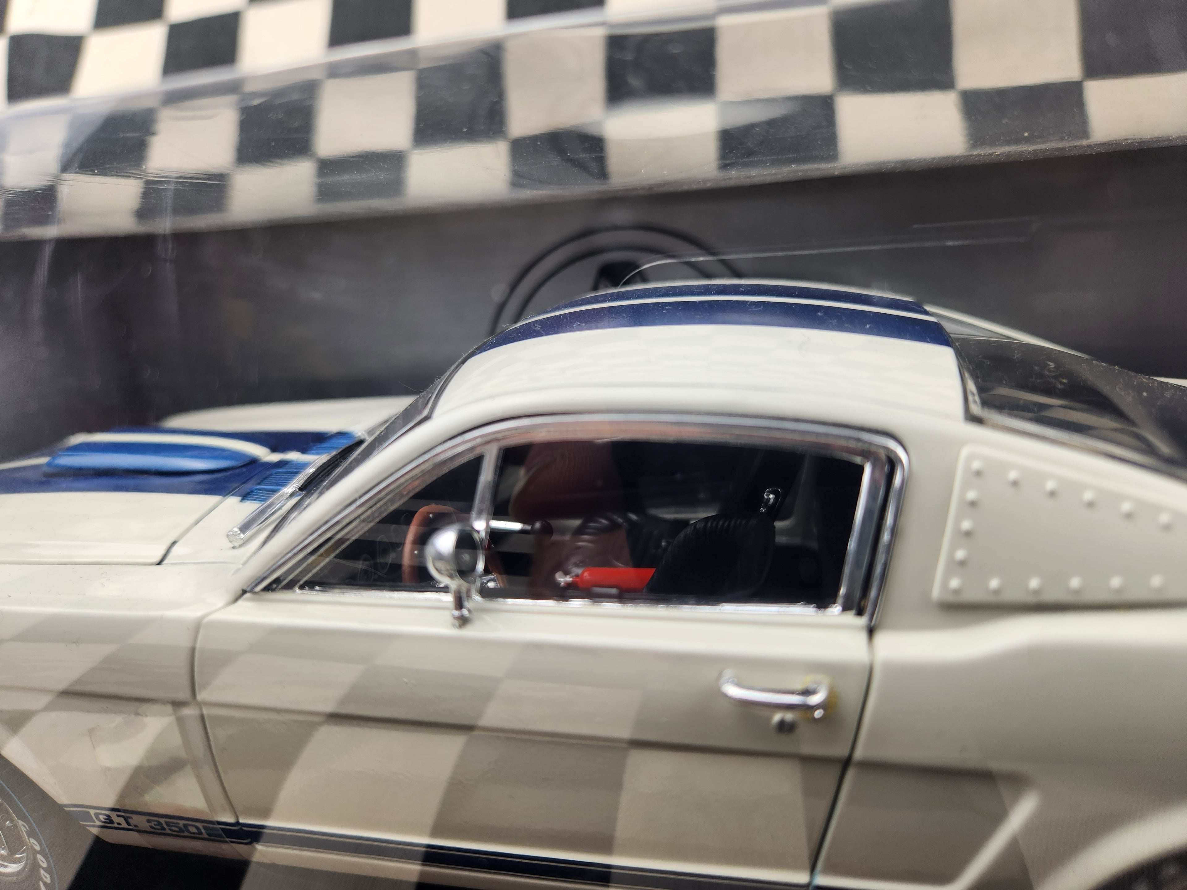 Shelby Collectables 1:18 1966 Shelby Mustang GT350R Die Cast Model