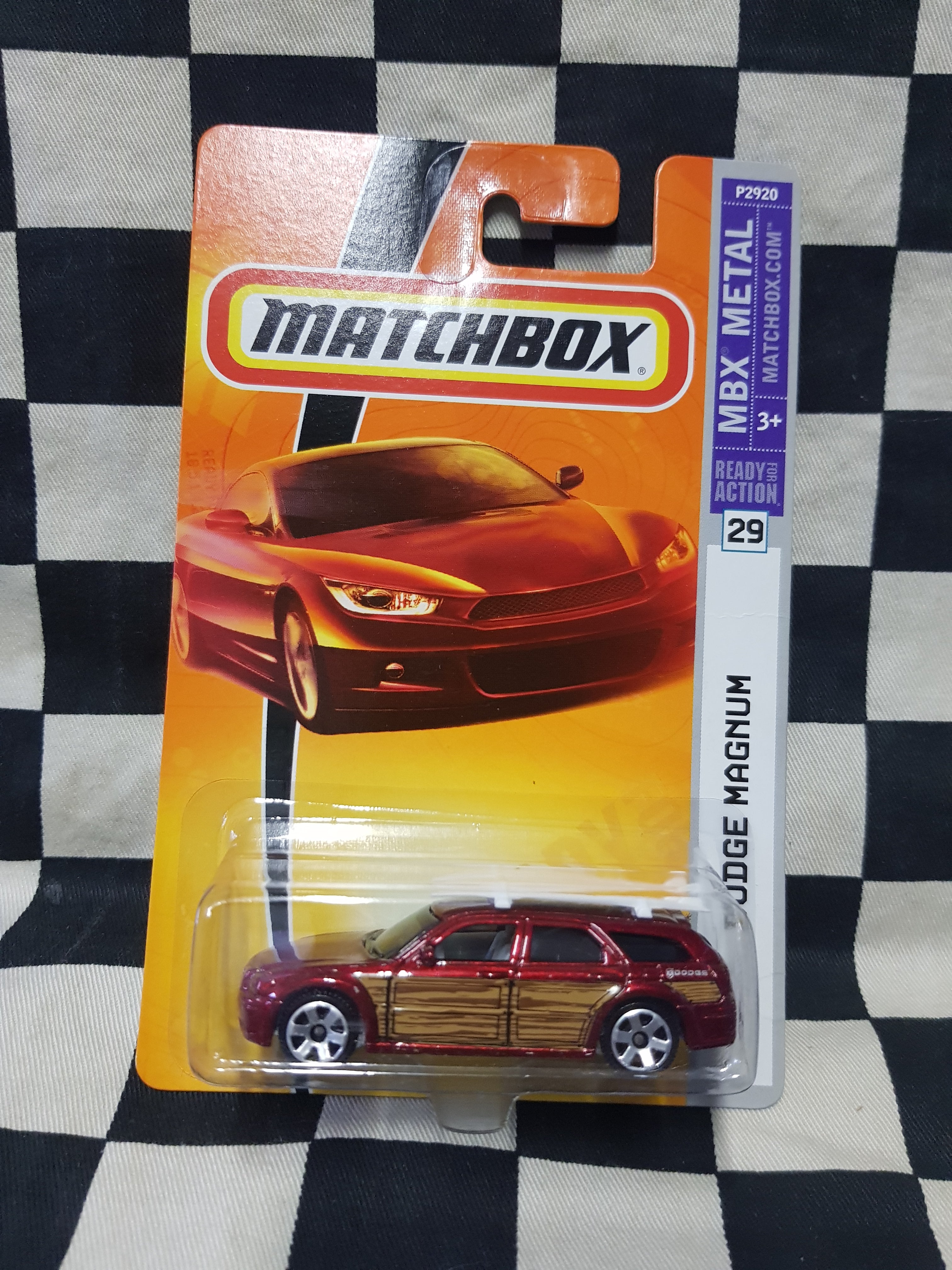 Matchbox 2008 Metal Dodge Magnum Woody Wagon Red