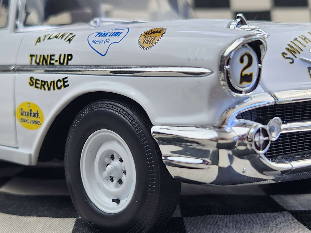 Acme 1:18 Fireball Roberts 1957 Chevrolet Bel Air Darlington 500 Winner