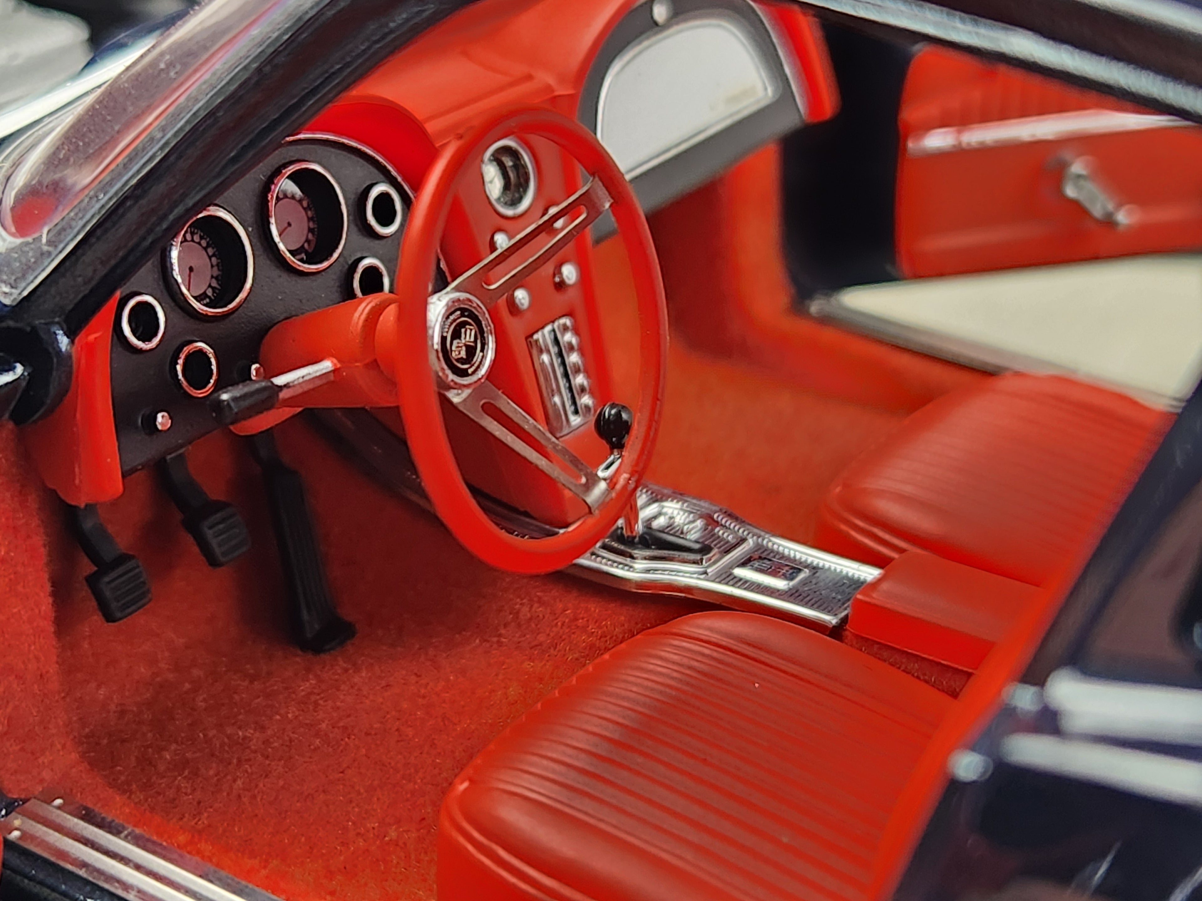 Autoart Millennium 1963 Corvette Stingray Dark Blue