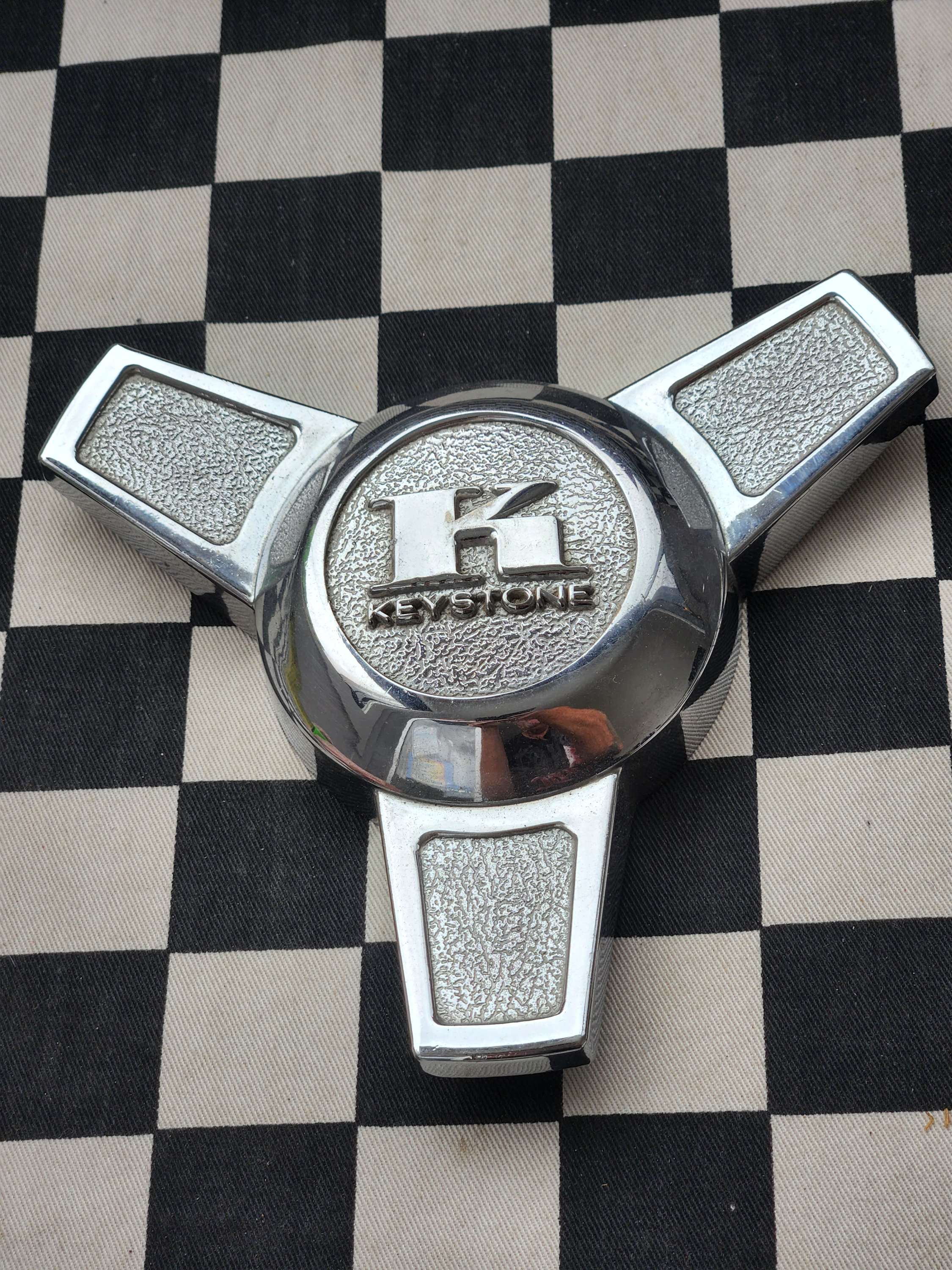 Genuine Vintage Cragar Keystone Centre Spinner Cap