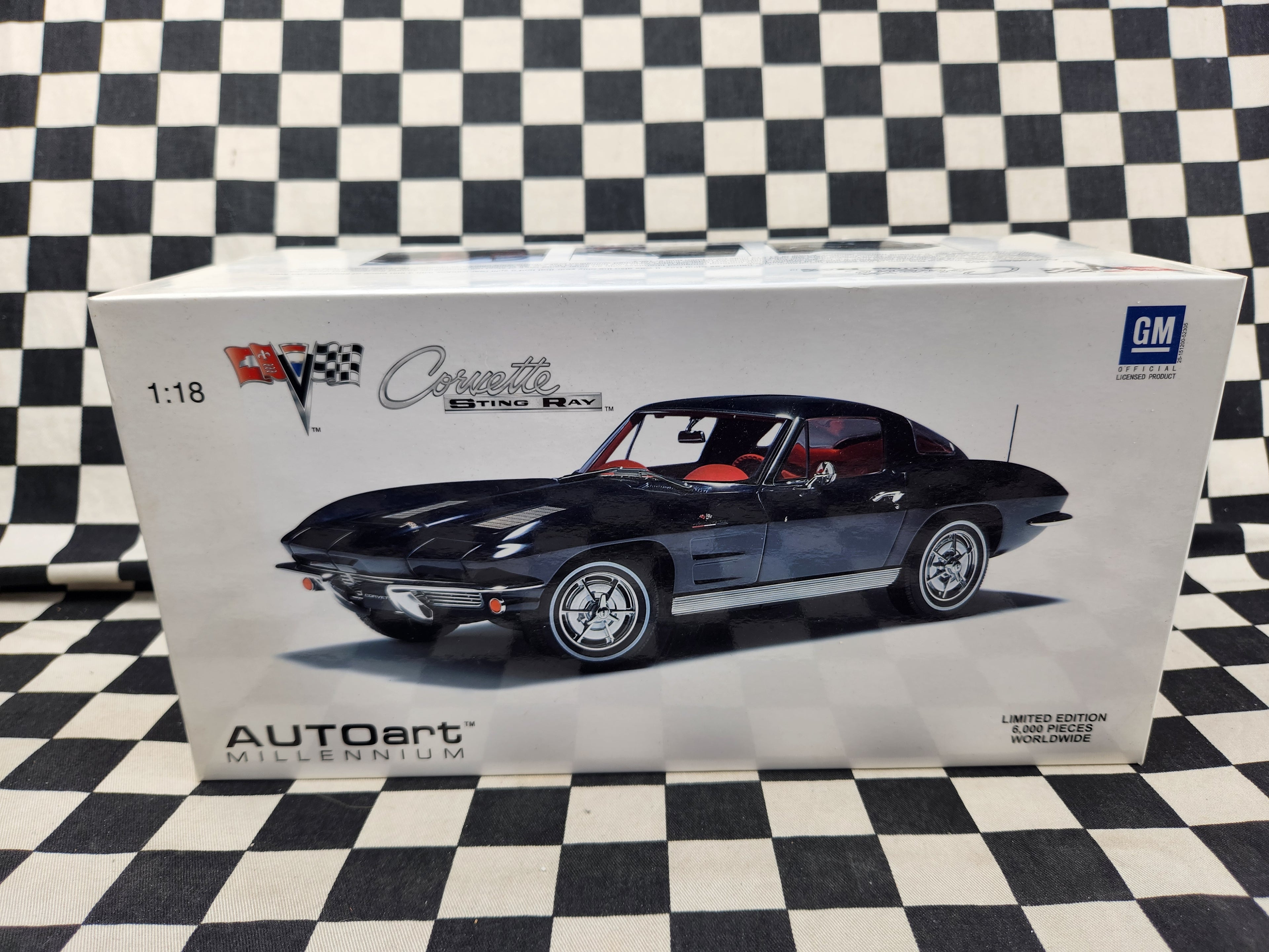 Autoart Millennium 1963 Corvette Stingray Dark Blue