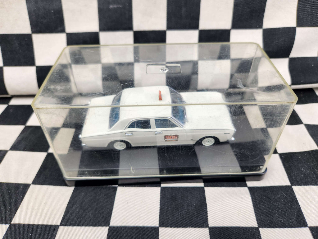 Trax 1:43 Ford XR Falcon Regent Taxi