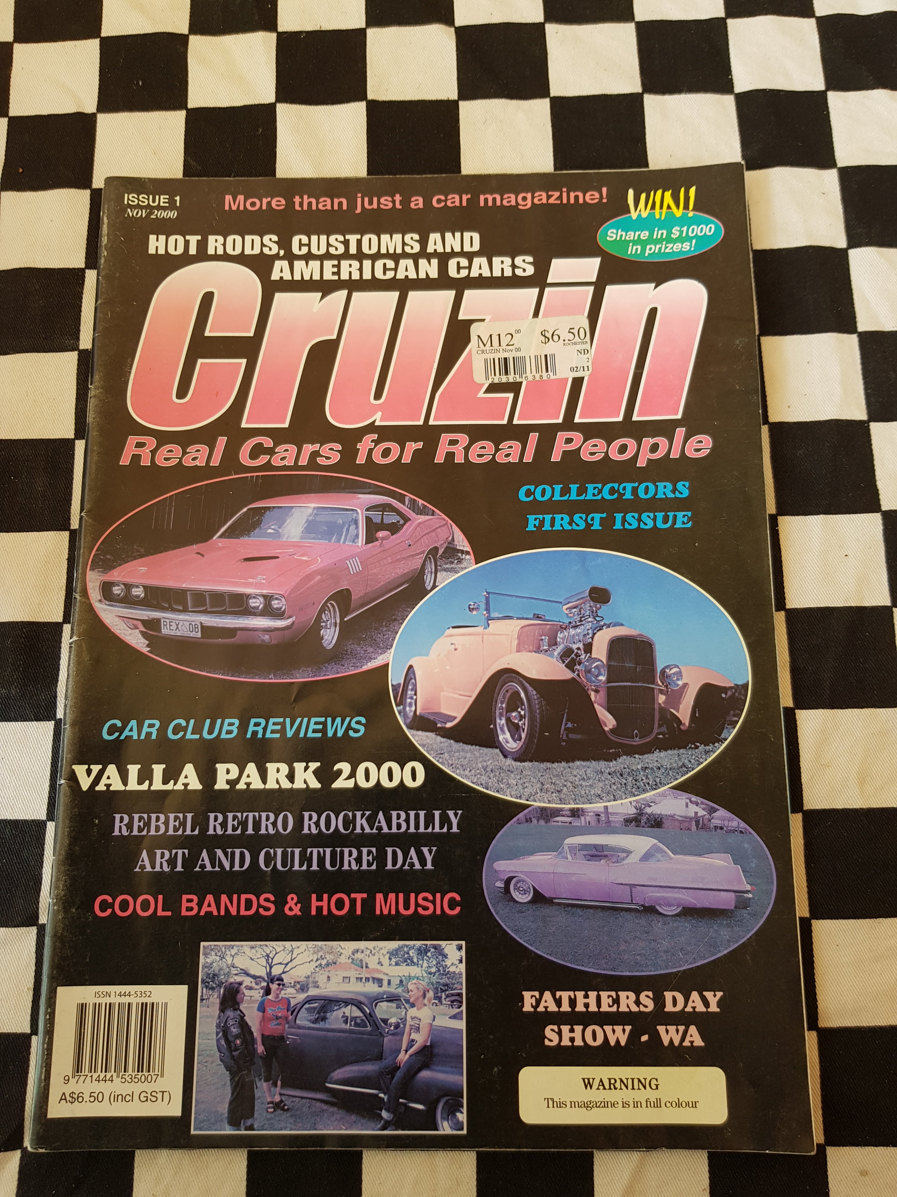 CRUZIN magazine ISSUE #1 nov 2000