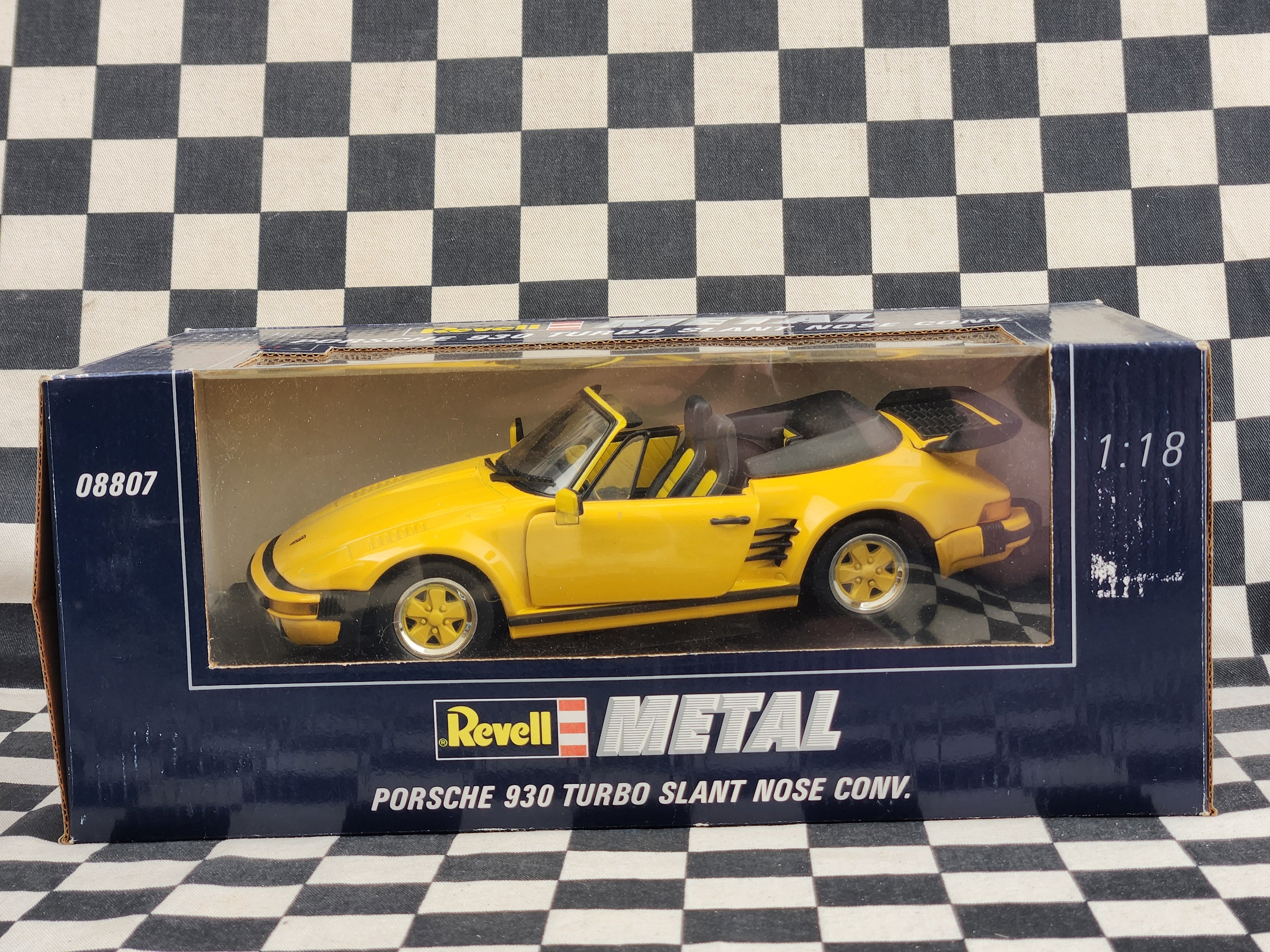 1:18 Revell Metal Porsche 930 Turbo Slant Nose Convertible