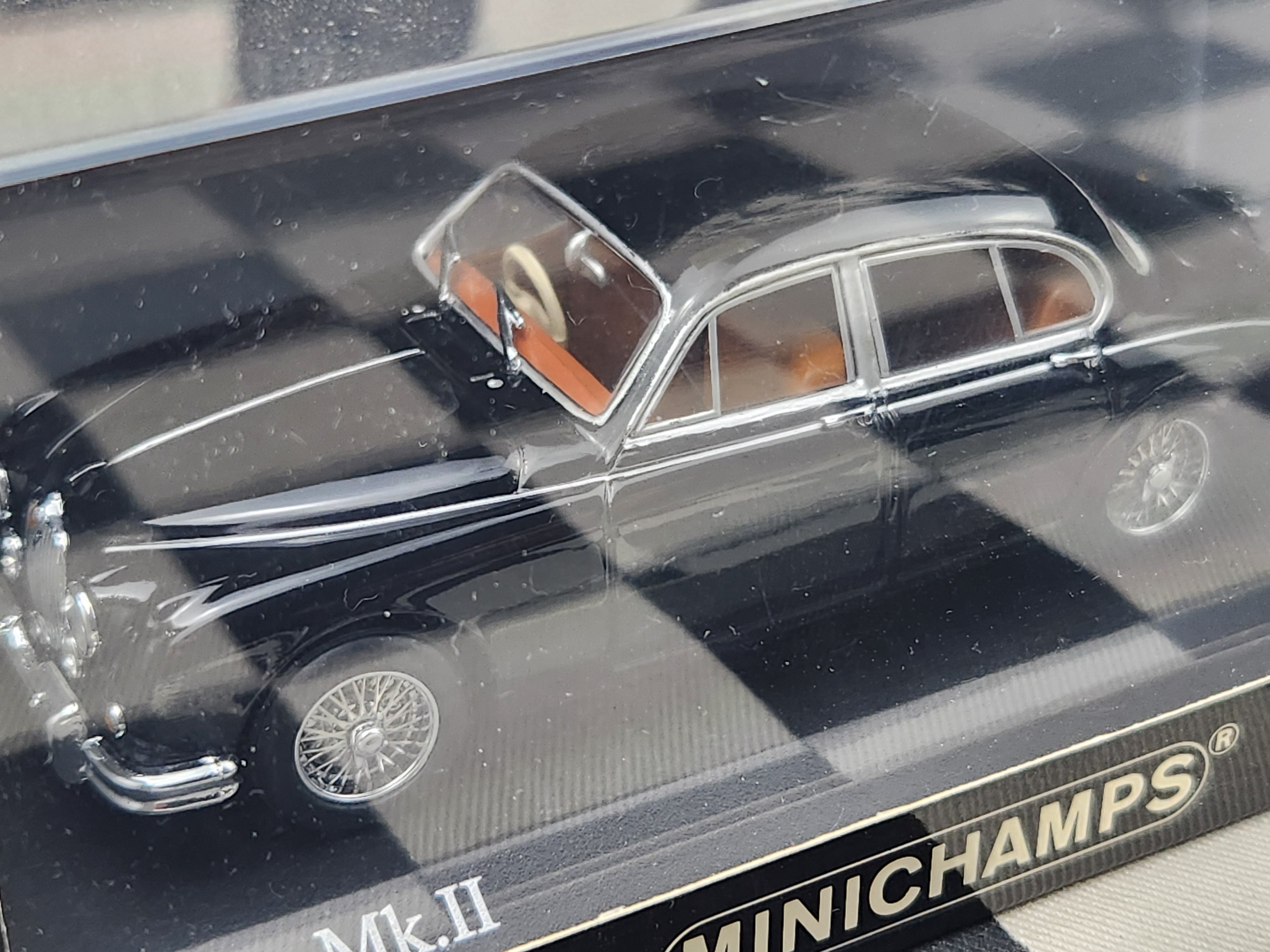 Minichamps 1:43 Jaguar MK II 1959 Black