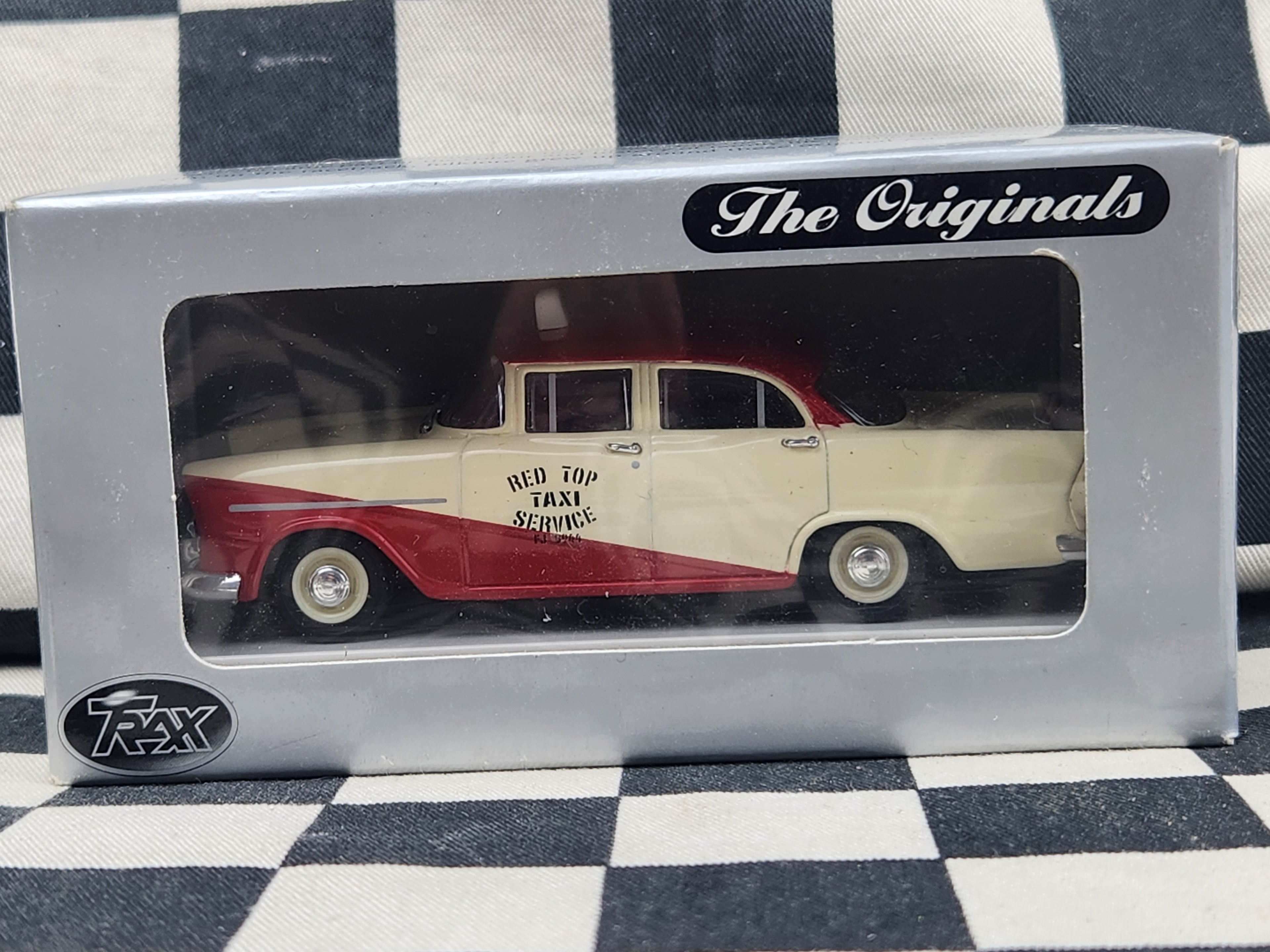 Trax 1:43 FB Holden Red Top Taxi TR20G