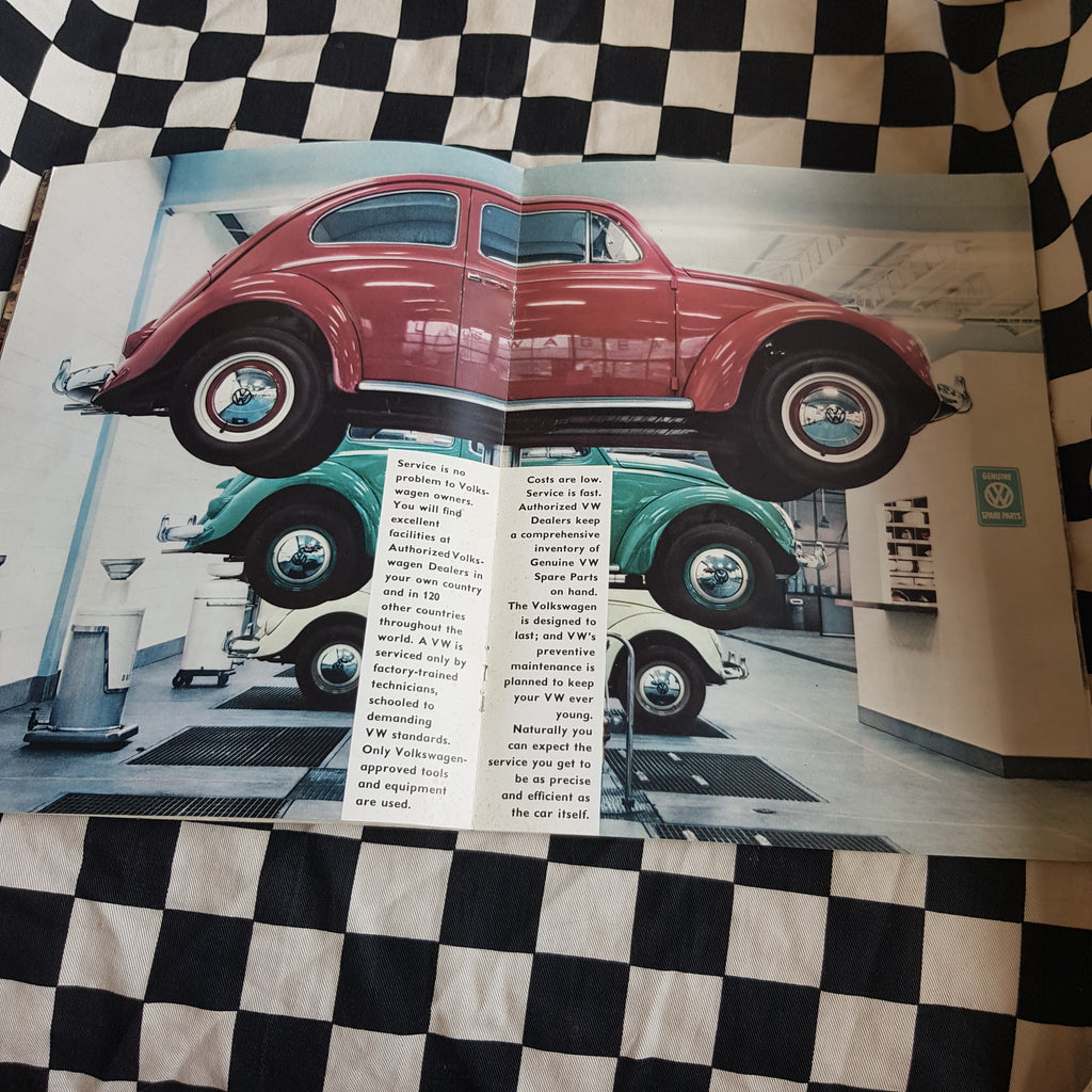 Volkswagen Beetle 1961-62 Deluxe Sales Brochure