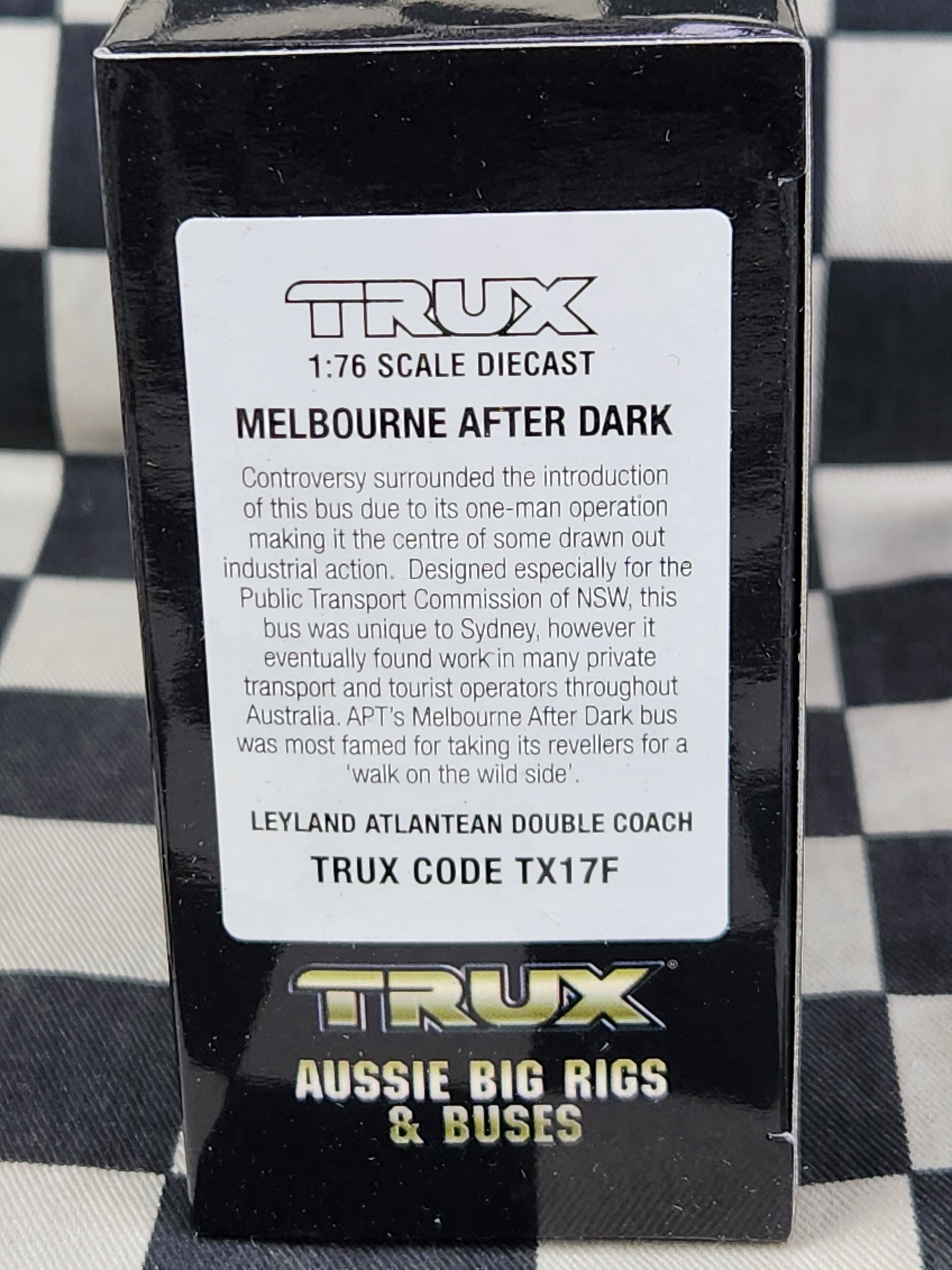 TRAX TRUX 1:76 Leyland Atlantean Double Decker Coach Bus Melbourne After Dark