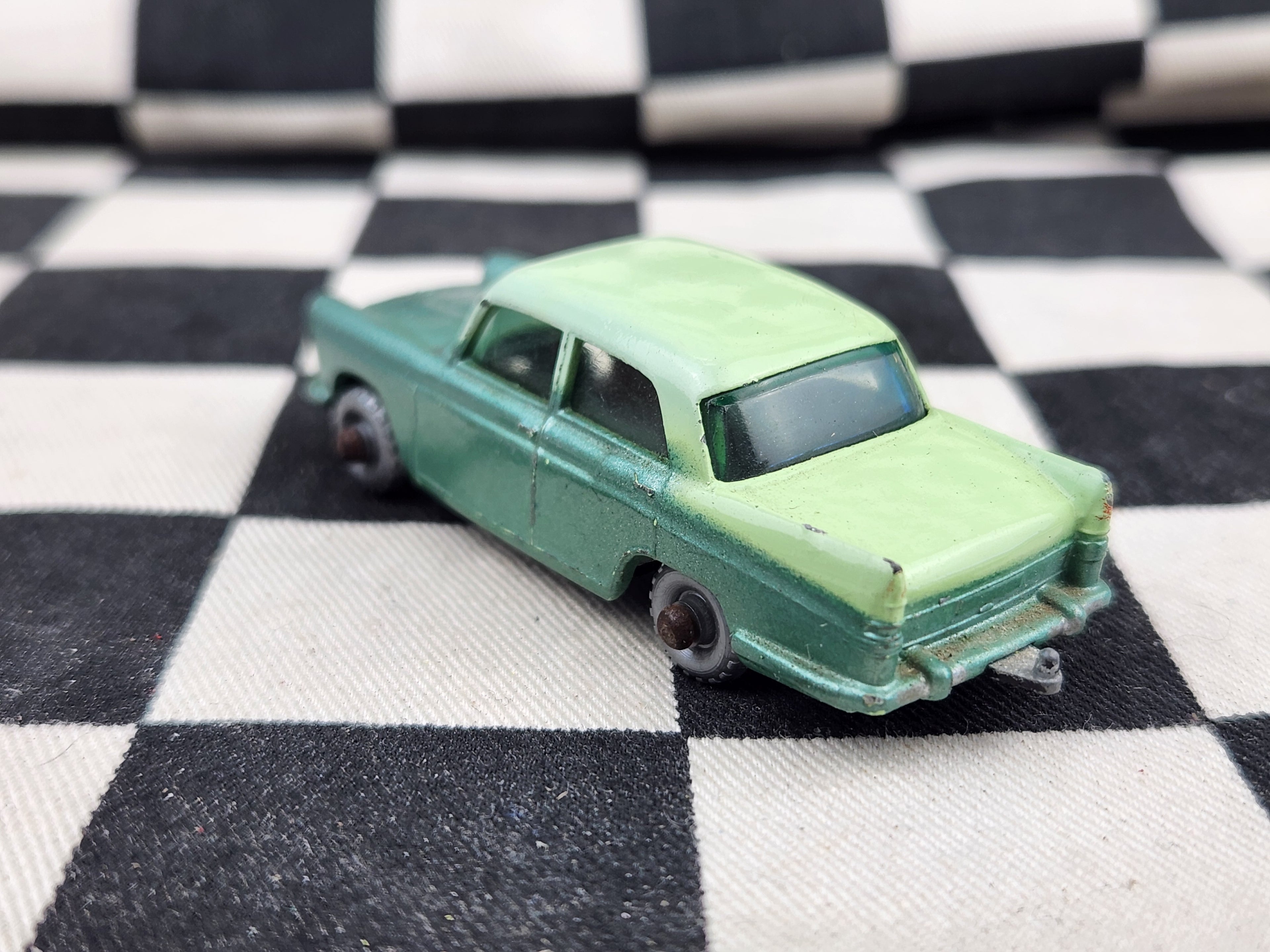 Vintage Loose Matchbox Lesney Austin A55 Cambridge Two Tone Green