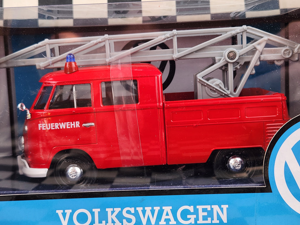 MotorMax 1:24 Volkswagen Split Window Kombi Ute Fire Truck