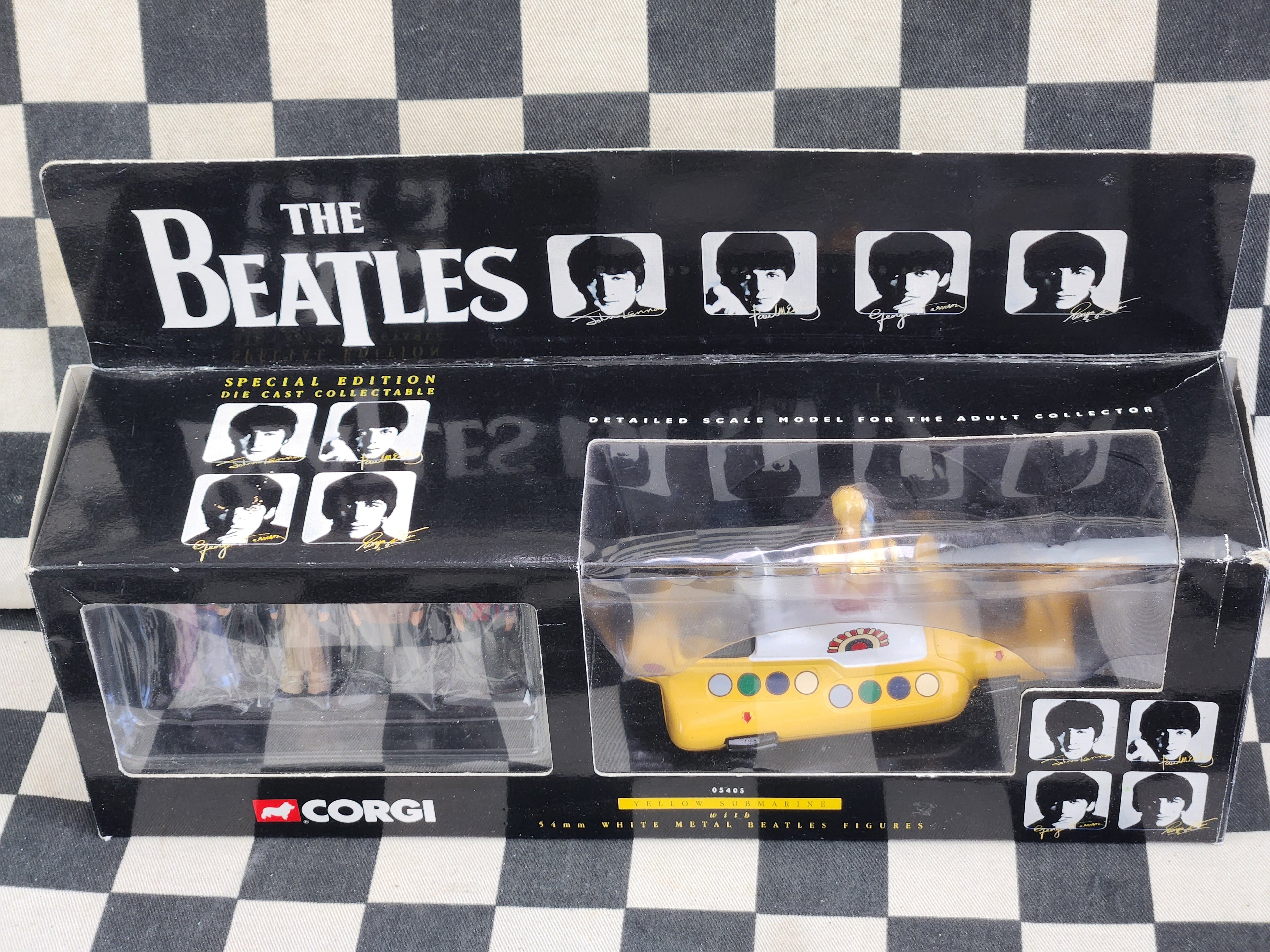 Corgi The Beatles Yellow Submarine Special Edition with Figures