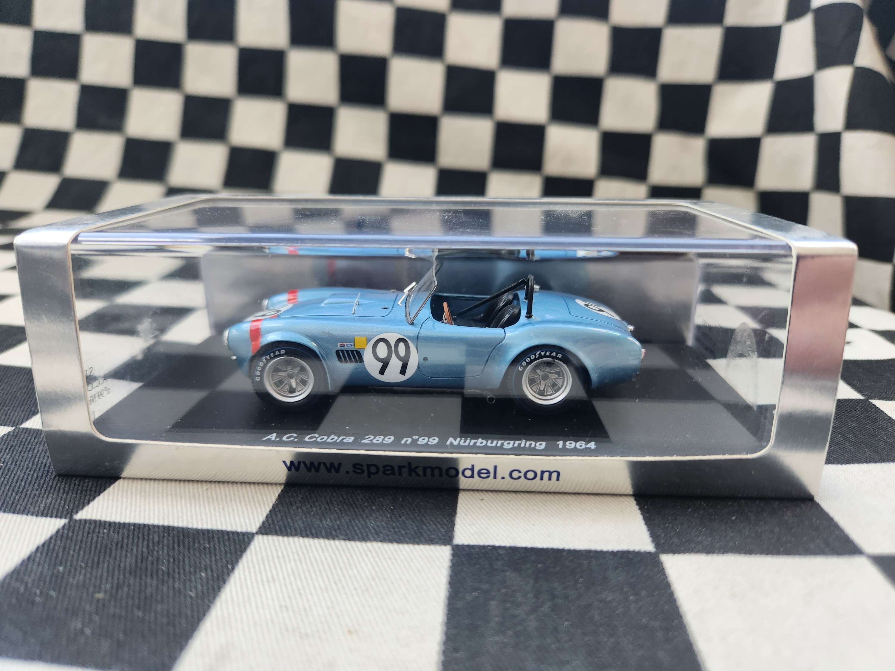 Spark 1:43 A.C. Cobra 289 n99 Nürburgring 1964 Blue