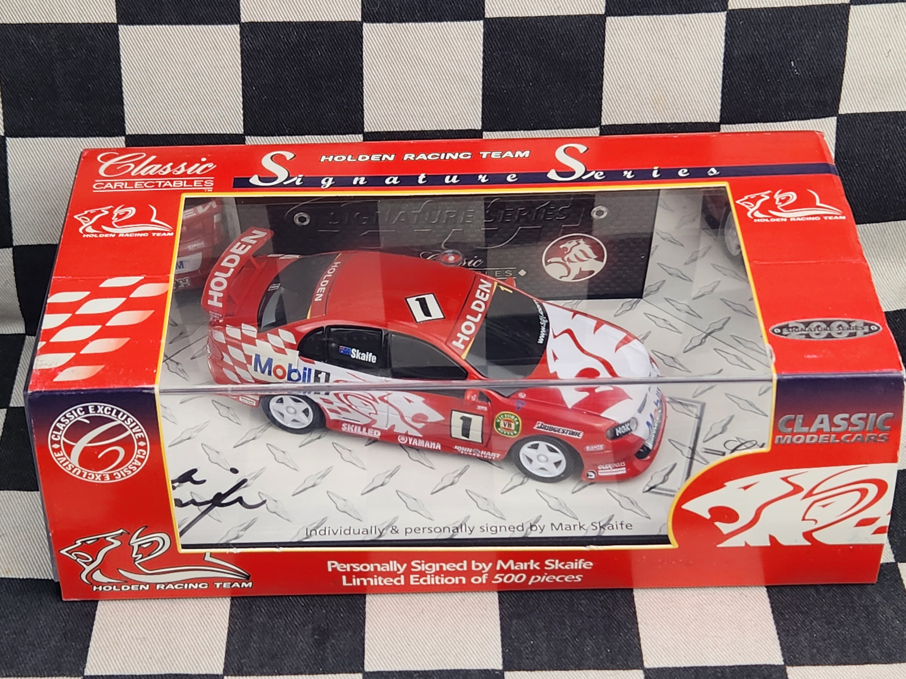 Classic Carlectables 1:43 Signed Holden Racing Team 2001 Commodore #1 Skaife