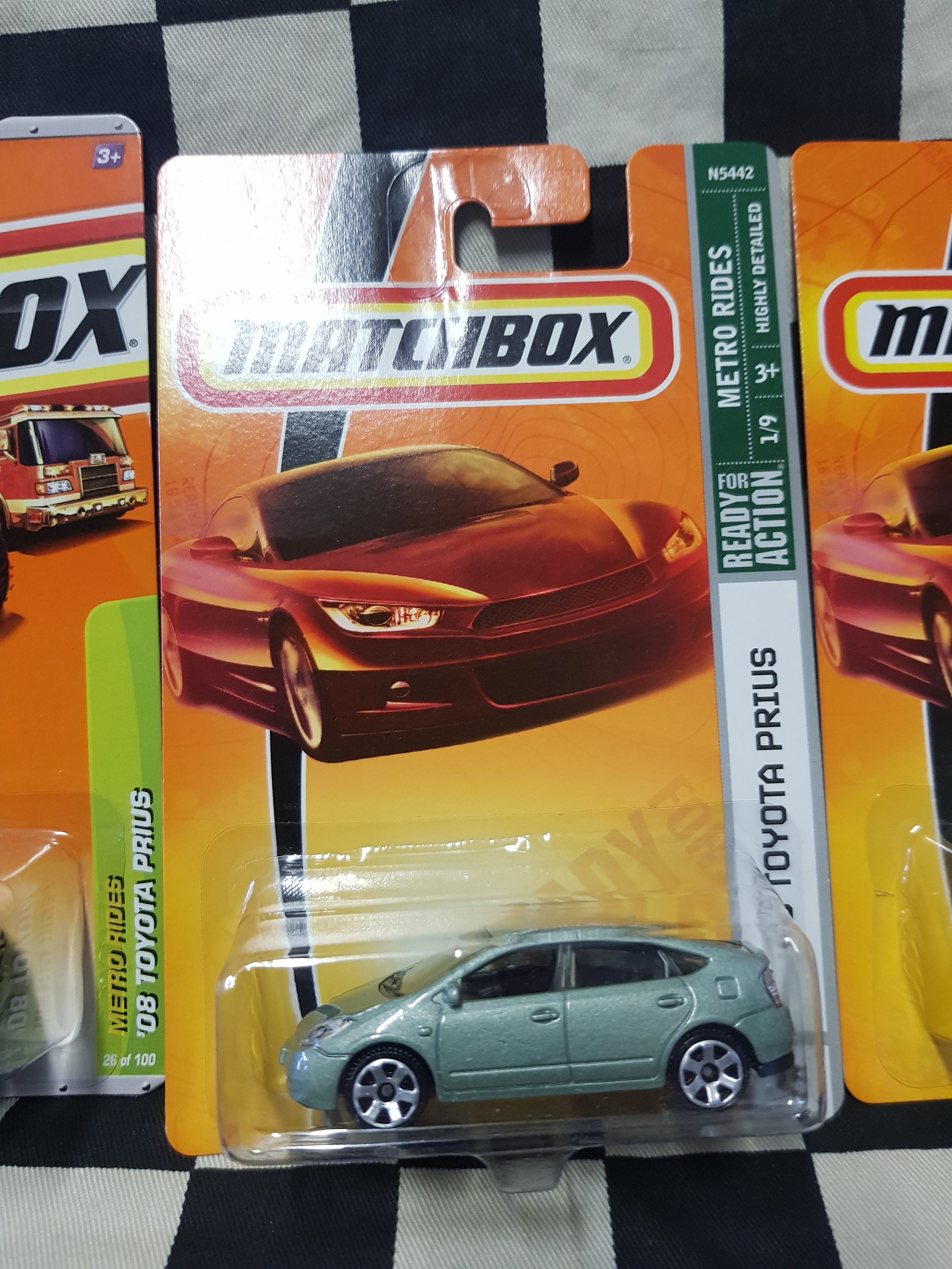 Matchbox 08 Toyota Prius Choice of Colours