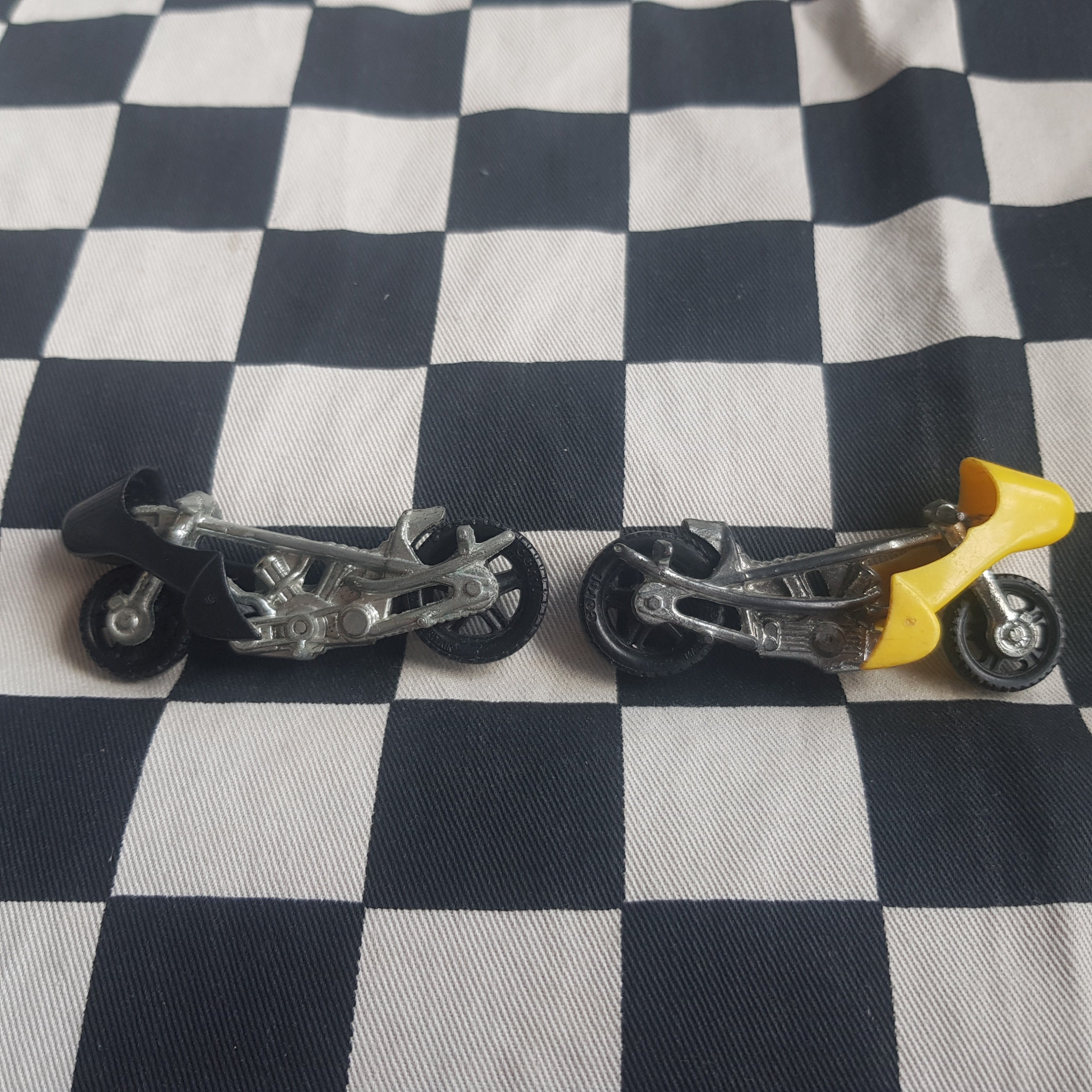 Vintage Loose Corgi Motorcycles Choice of Yellow & Black