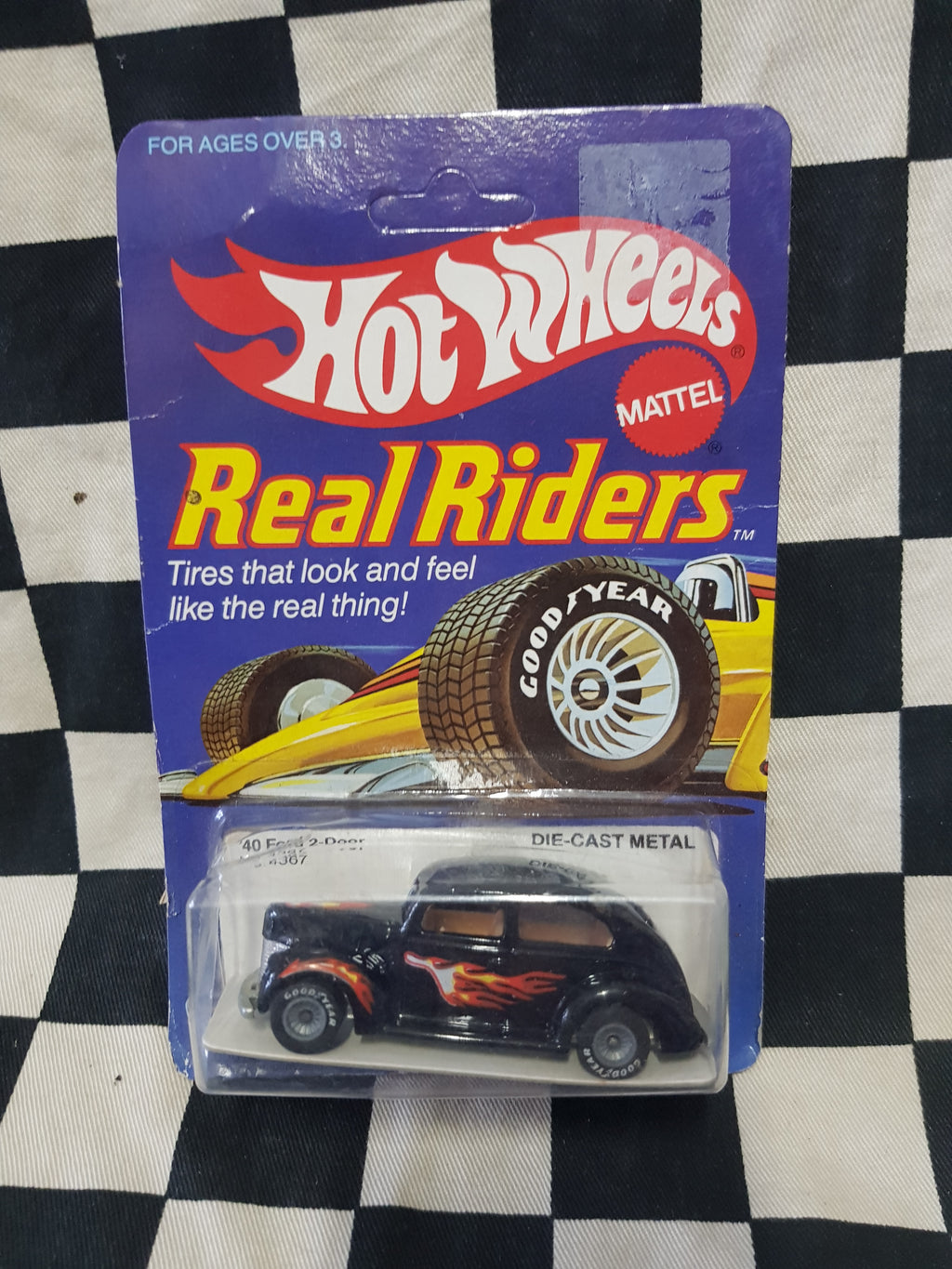 Vintage Hot Wheels 40 Ford 2 Door Real Riders Grey Hub Unpunched Card
