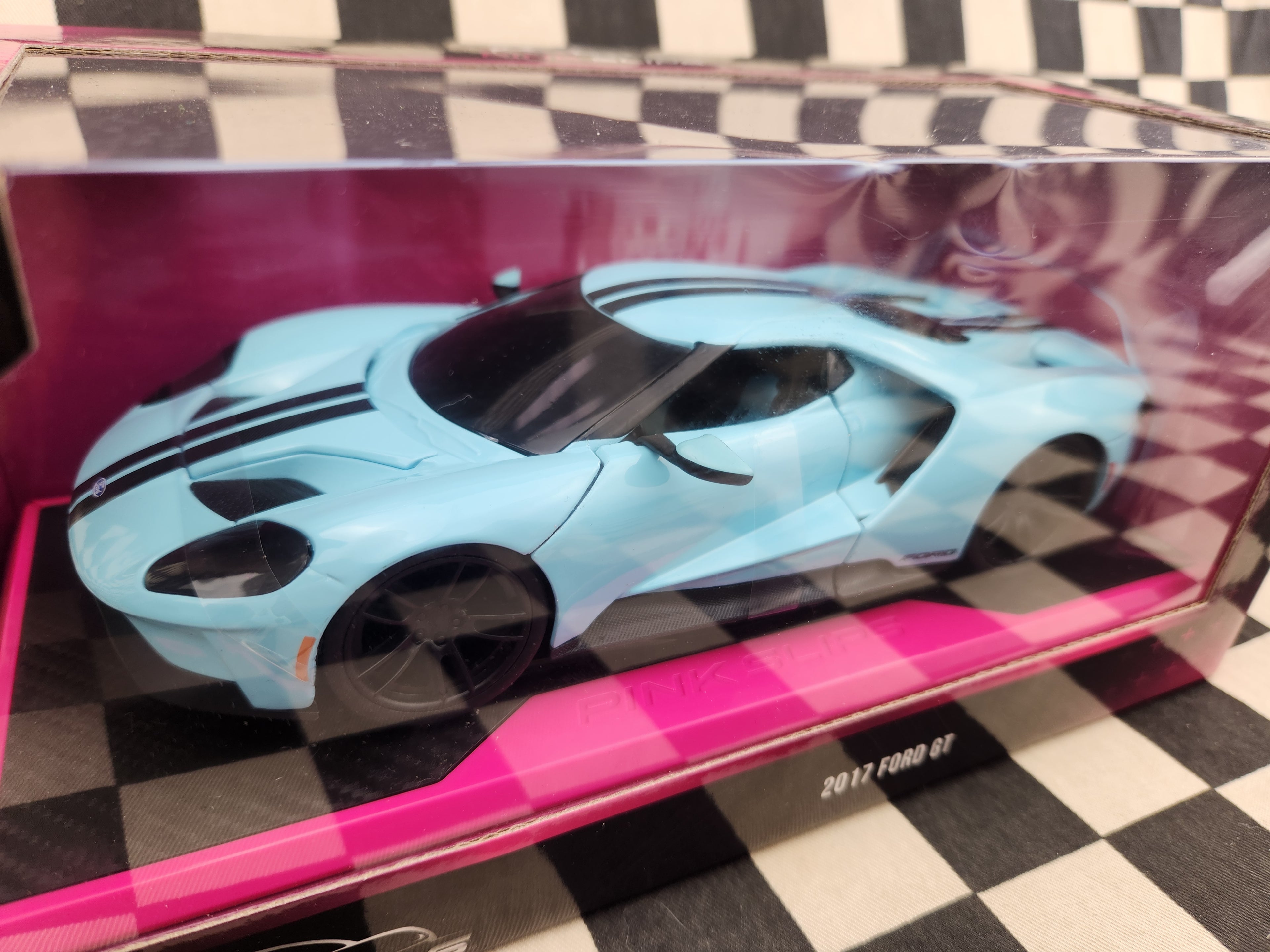 Jada 1/24 Pink Slips ford GT Diecast Model Car