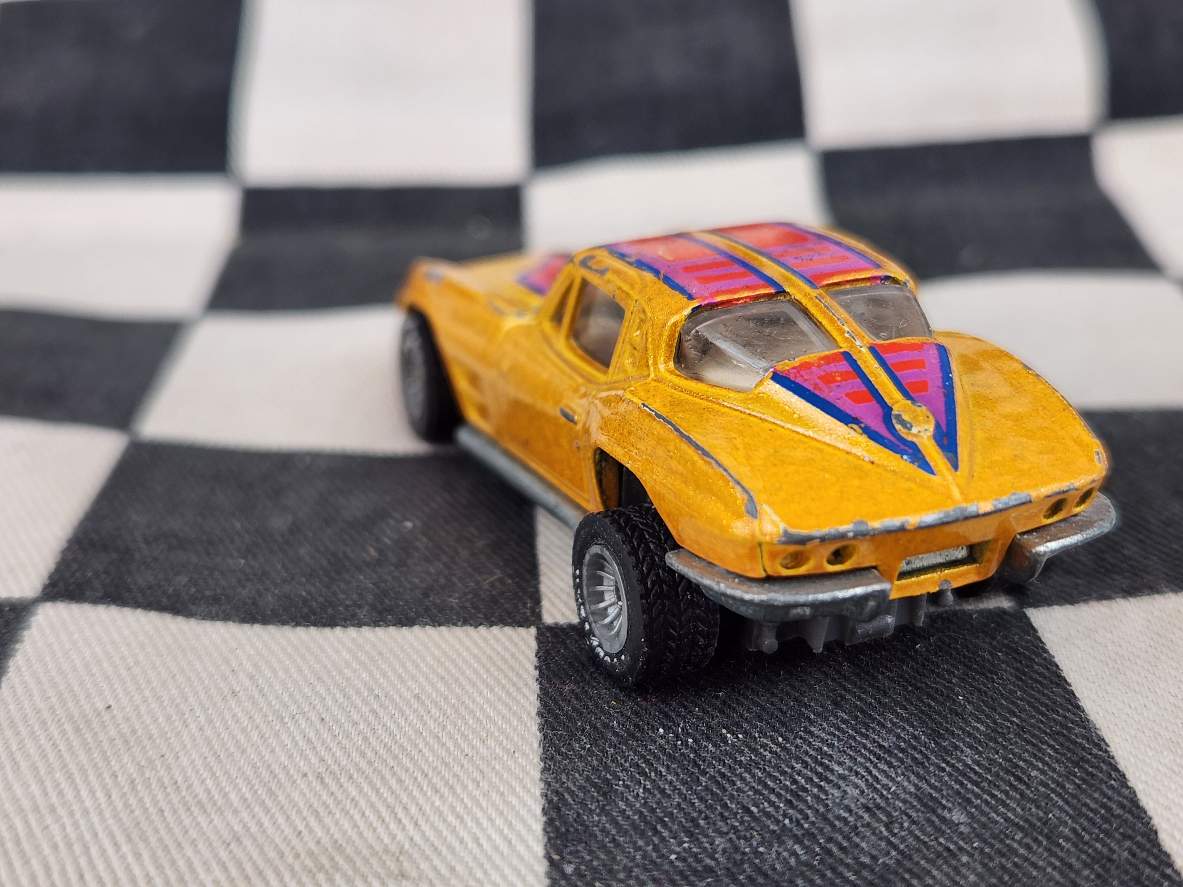 Vintage Loose Hot Wheels Hi Raker 63 Corvette Real Riders Gold