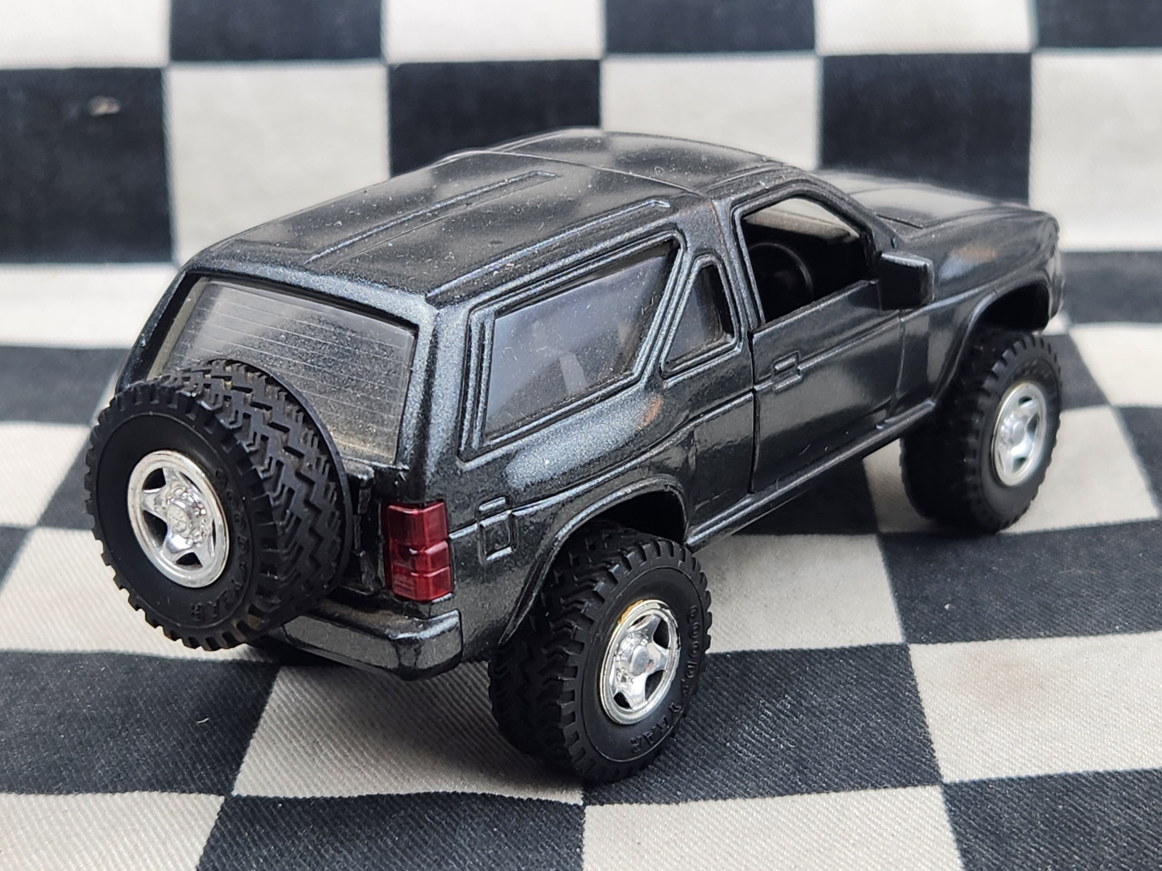 Yonezawa 1/43 1991 Nissan Terrano 4x4 VHTF