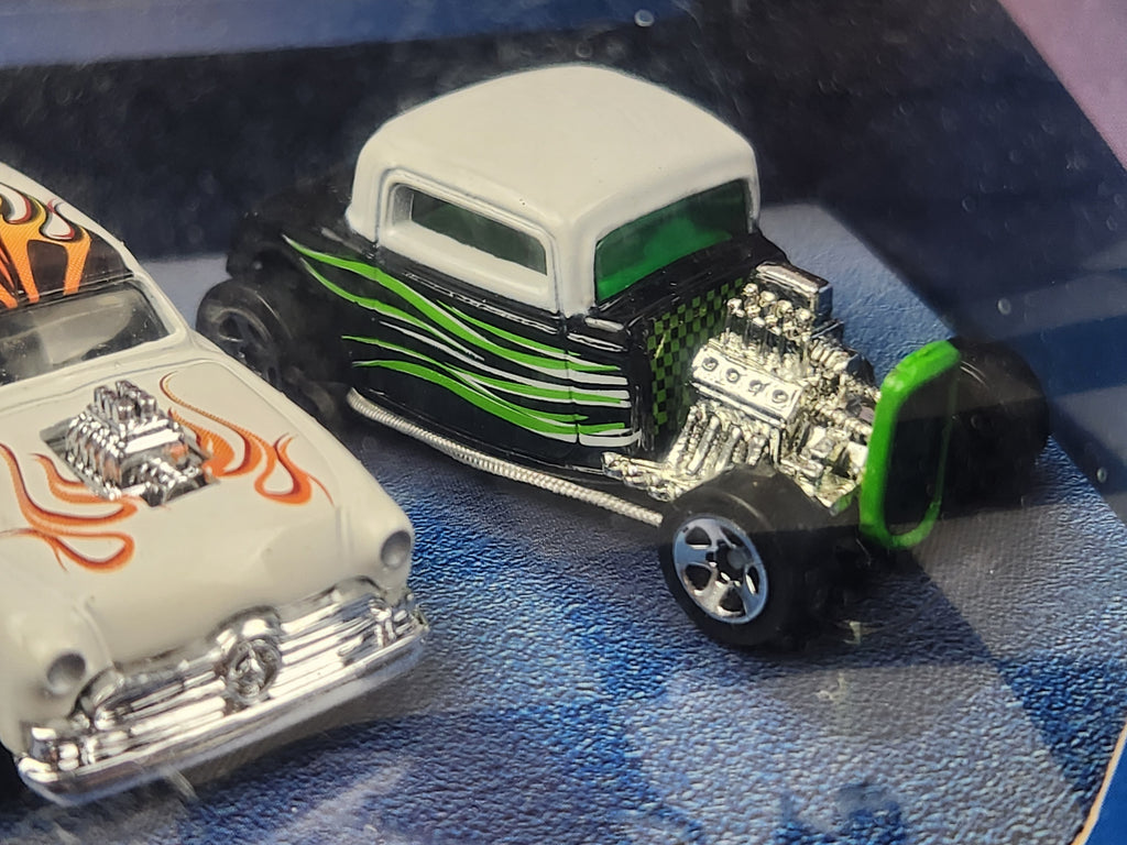 Target Hot Wheel Set Hot Wheels Target USA Exclusive ELVIS Blue Hawaii Set 32 40 50 Ford Bu ...