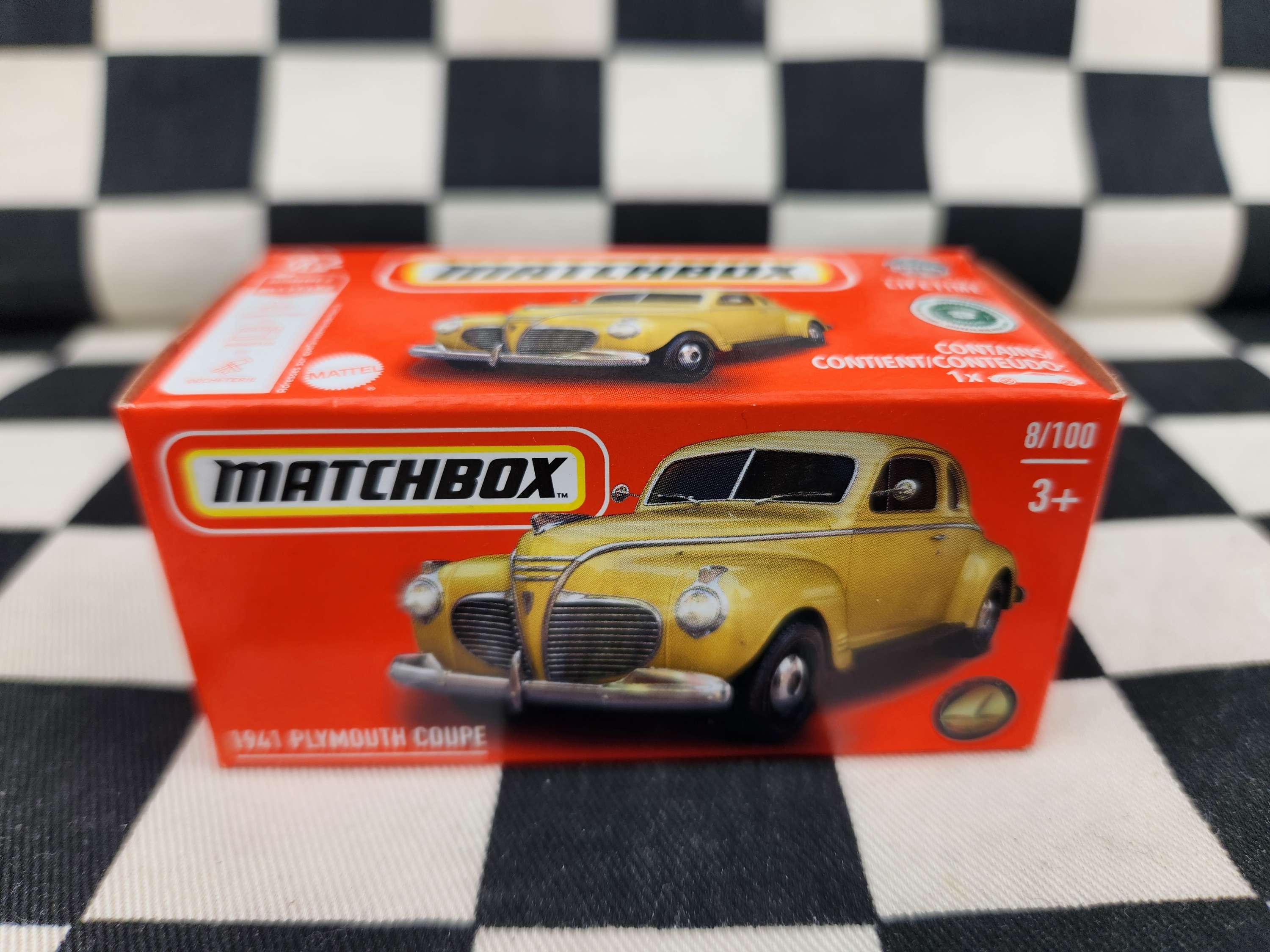 Matchbox Power Grab1941 Plymouth Coupe yellow