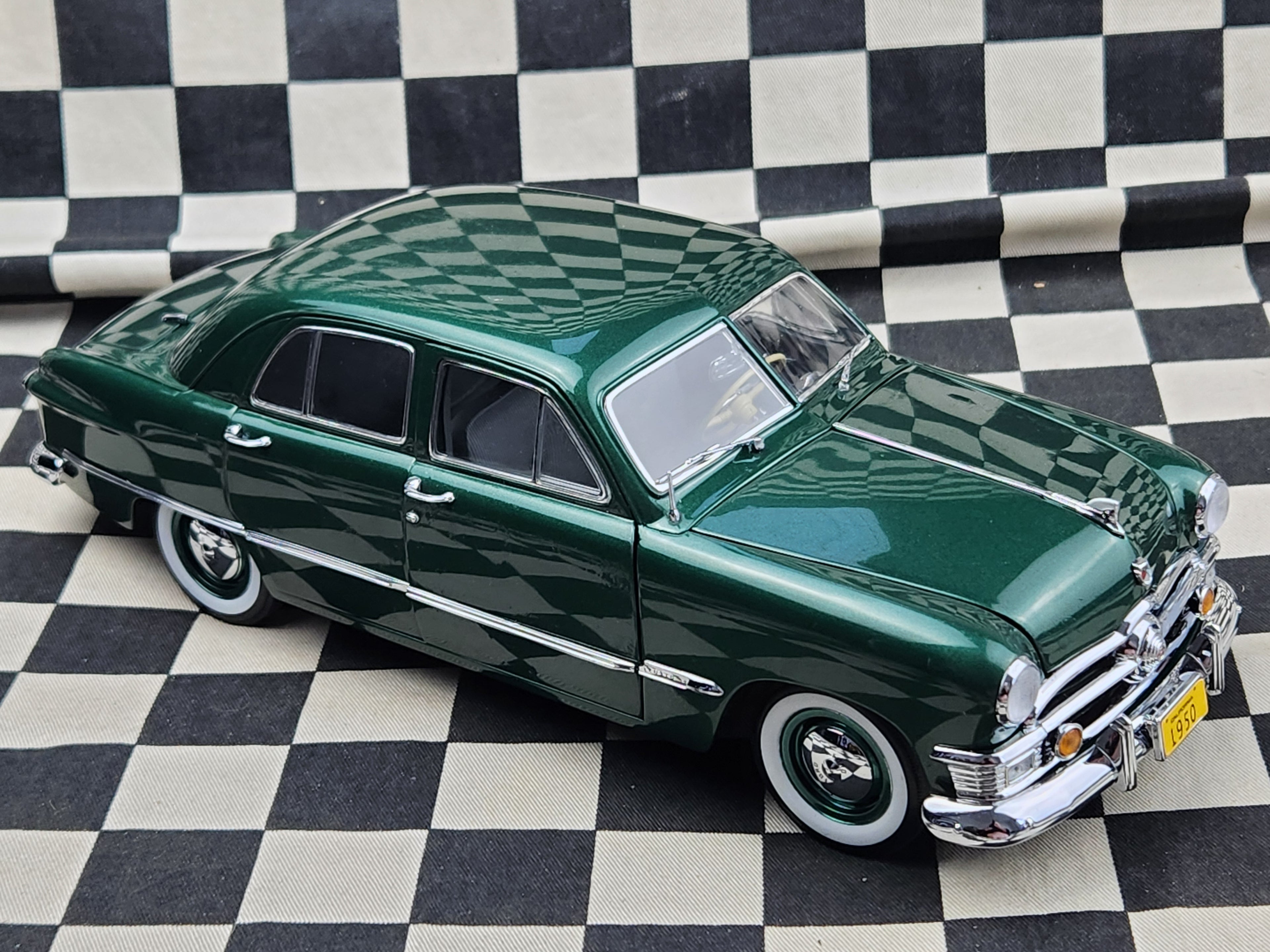 1/18 Precision Models USA 1950 Ford Custom 4 Door Sedan Hawthorne Green Metallic