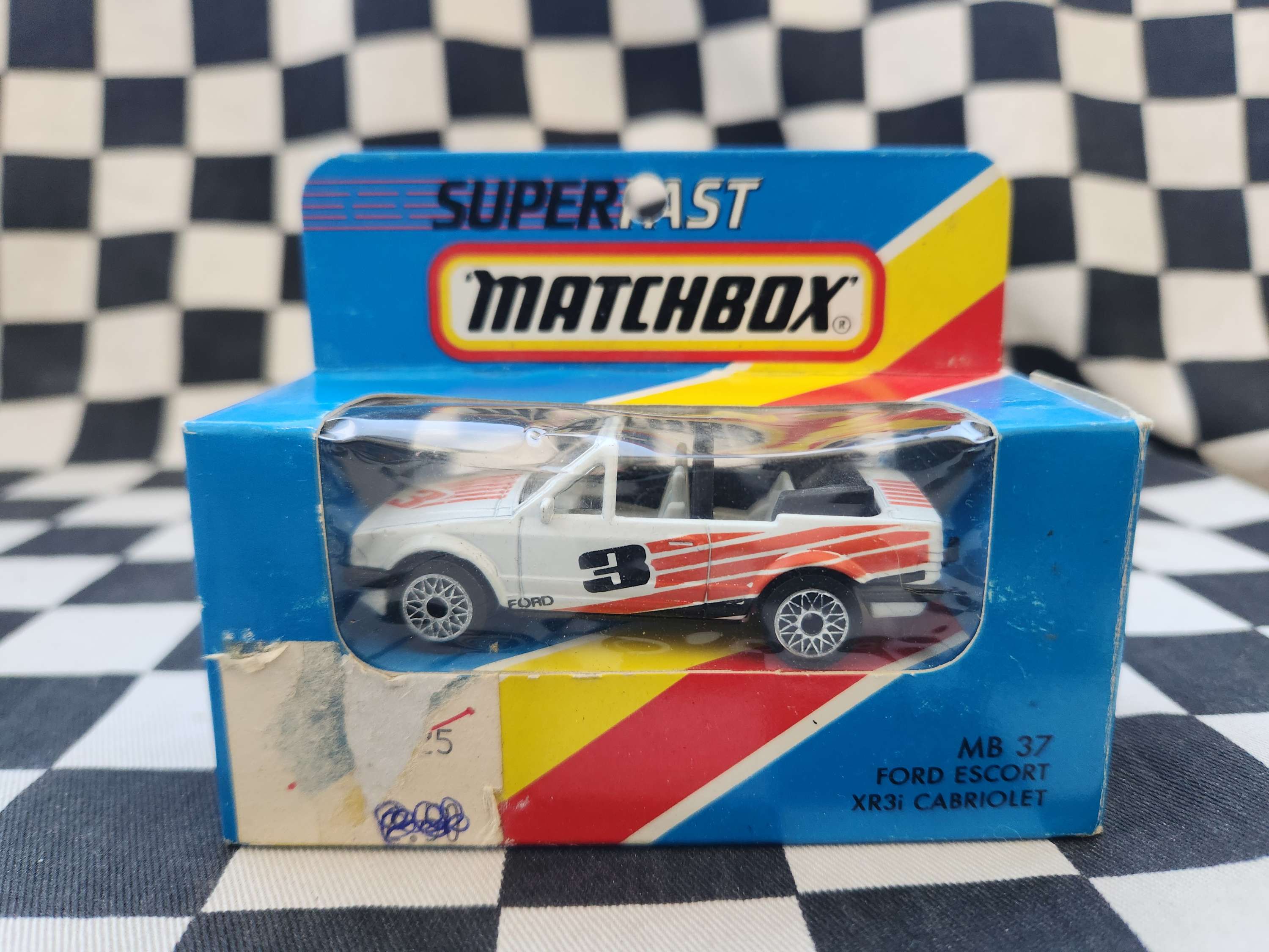 Matchbox Superfast #37  Blue Box Ford Escort XR3i Cabriolet