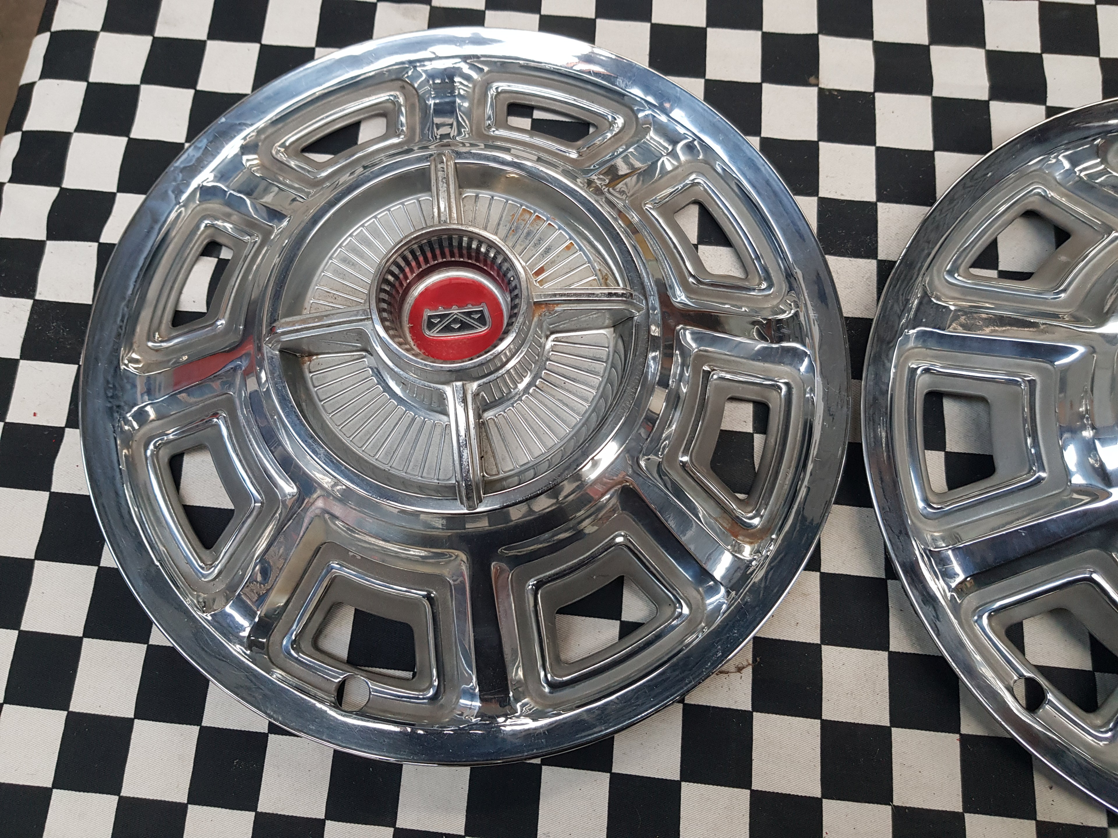 Kustom Hubcaps Early Ford Fairlane X2