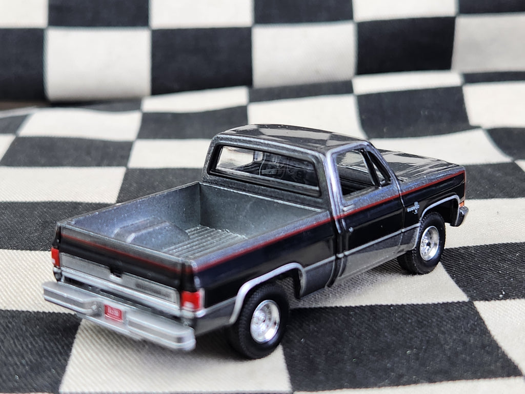 Auto World Loose Chevy Pickup Truck
