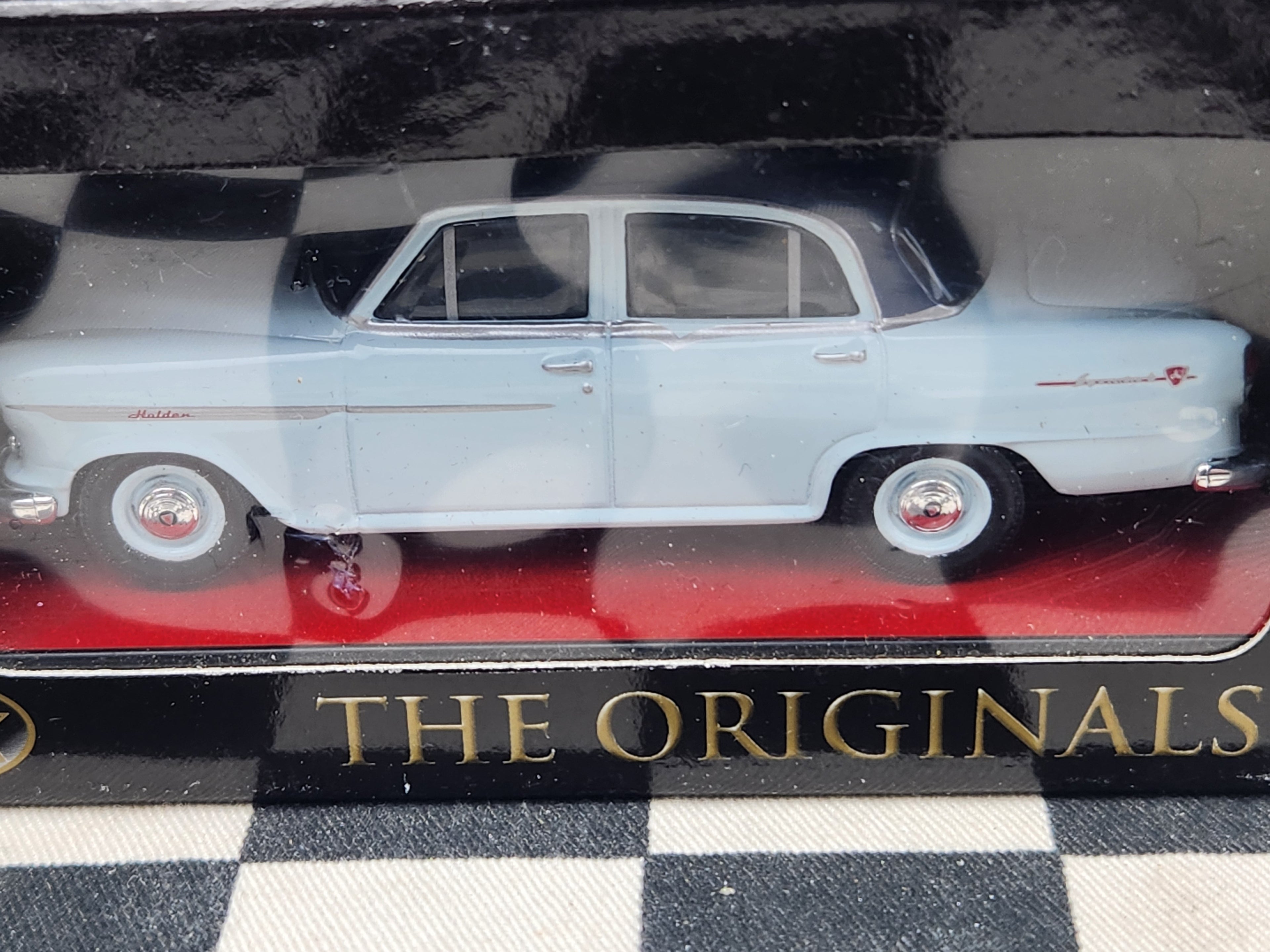 Trax 1:43 FE Holden Special Sedan Dark/ Light Blue TR40