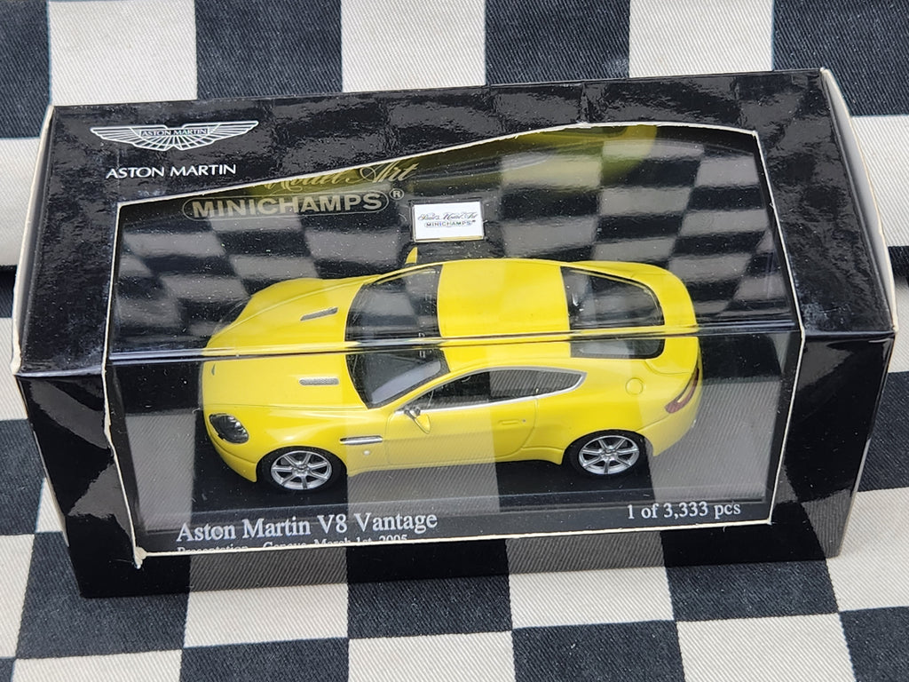 Minichamps 1:43 Aston Martin V8 Vantage Yellow