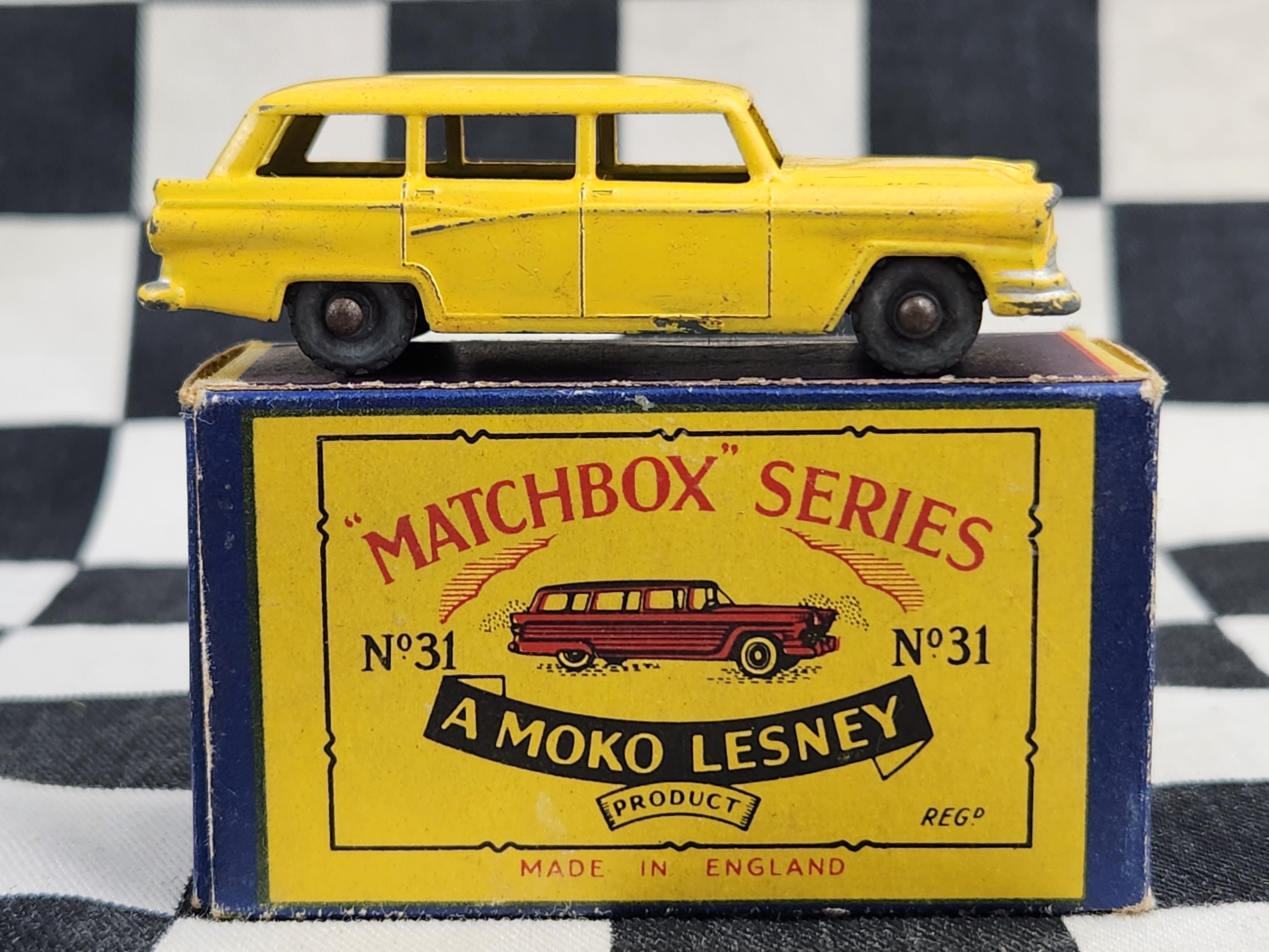 Matchbox Lesney Moko No31 Ford Station Wagon in Original Box