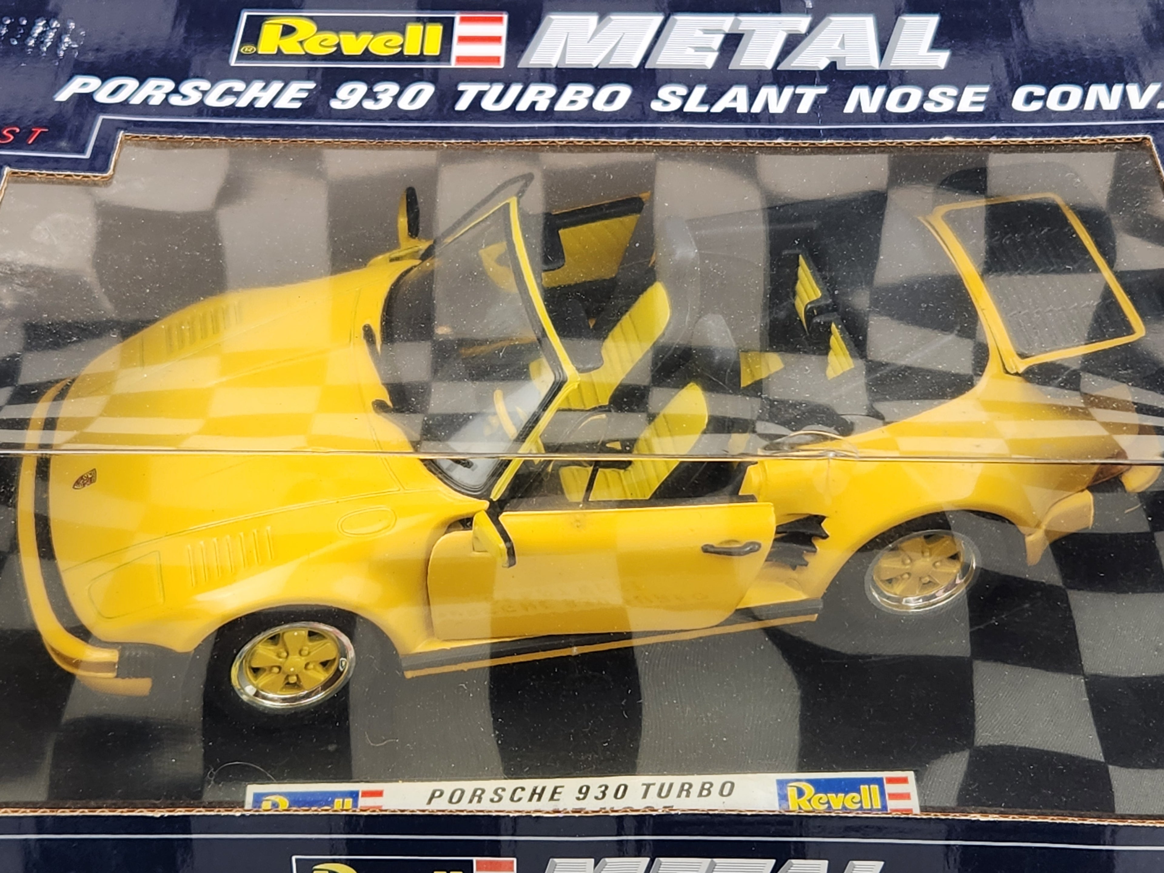 1:18 Revell Metal Porsche 930 Turbo Slant Nose Convertible