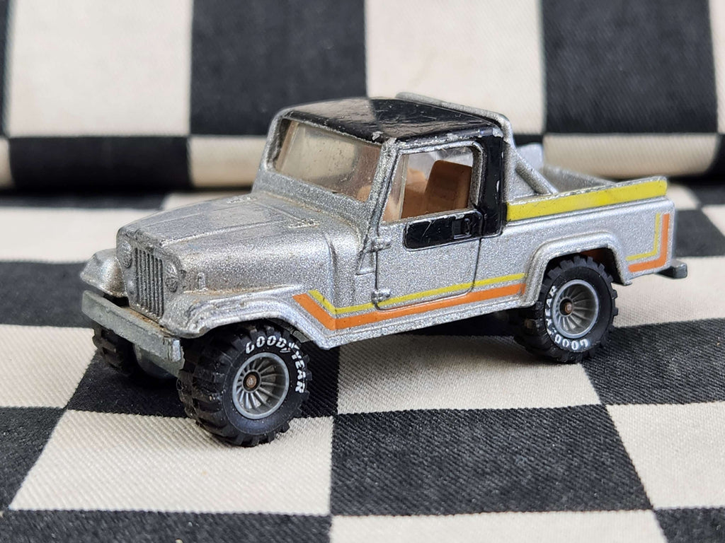 Vintage Loose Hot Wheels Jeep Scrambler Grey Hub Real Riders