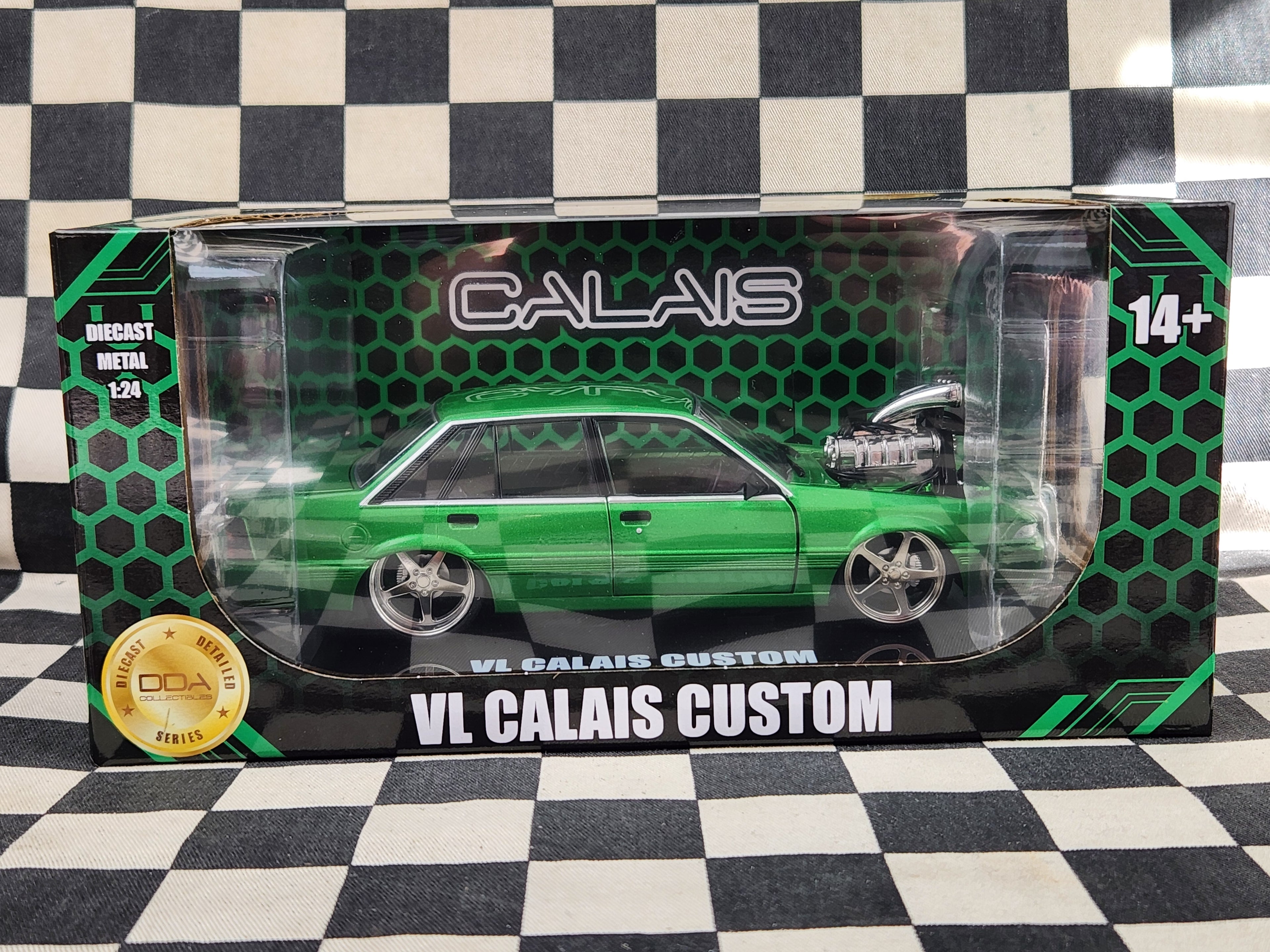 DDA Collectables 1:24 Blown Holden VL Calais Custom Green