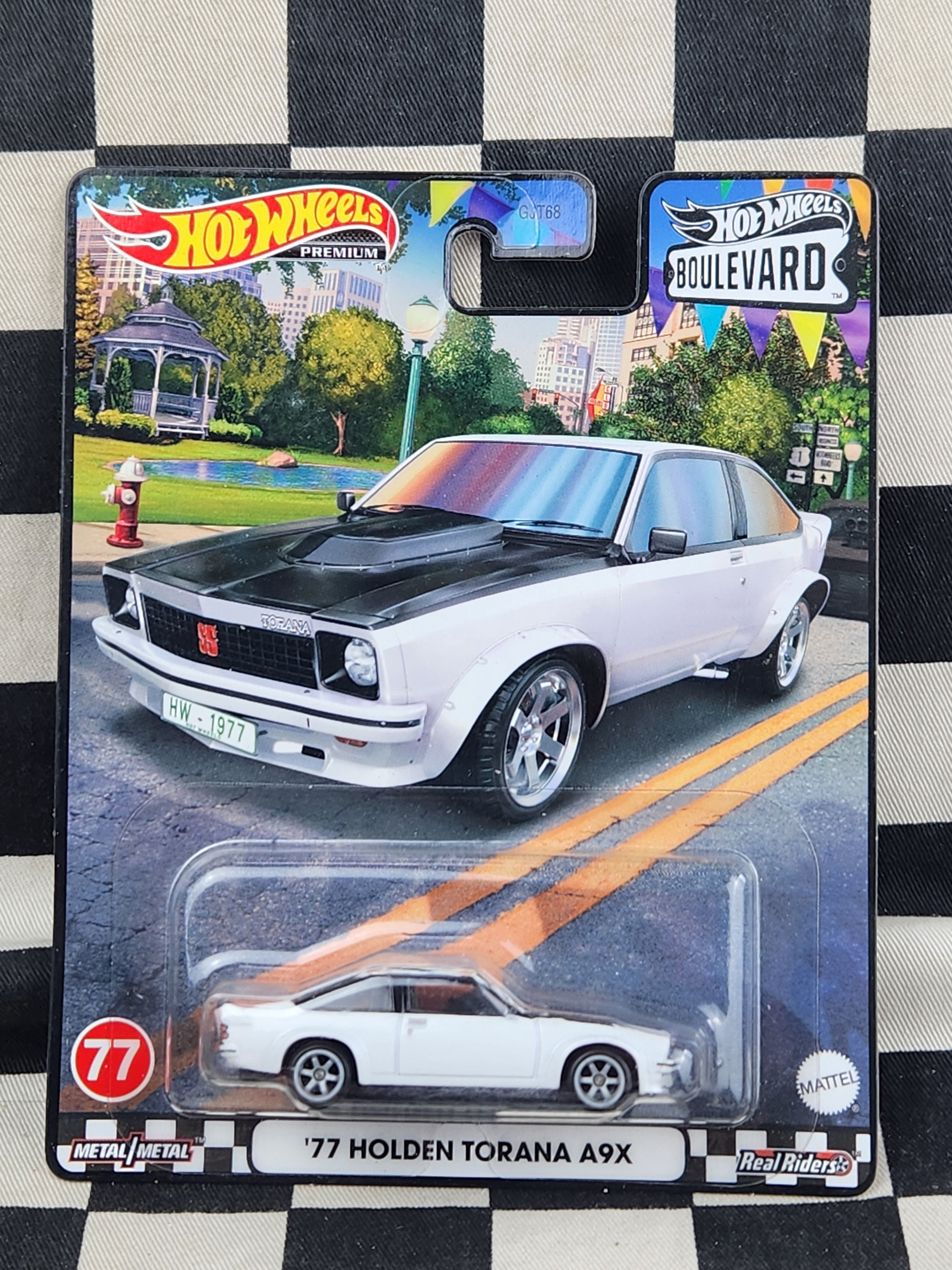Hot Wheels Premium Boulevard #77 77 Holden Torana A9X