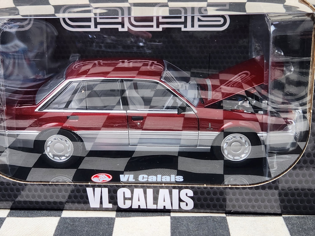 DDA Collectables 1:24 Holden VL Calais Red/Silver