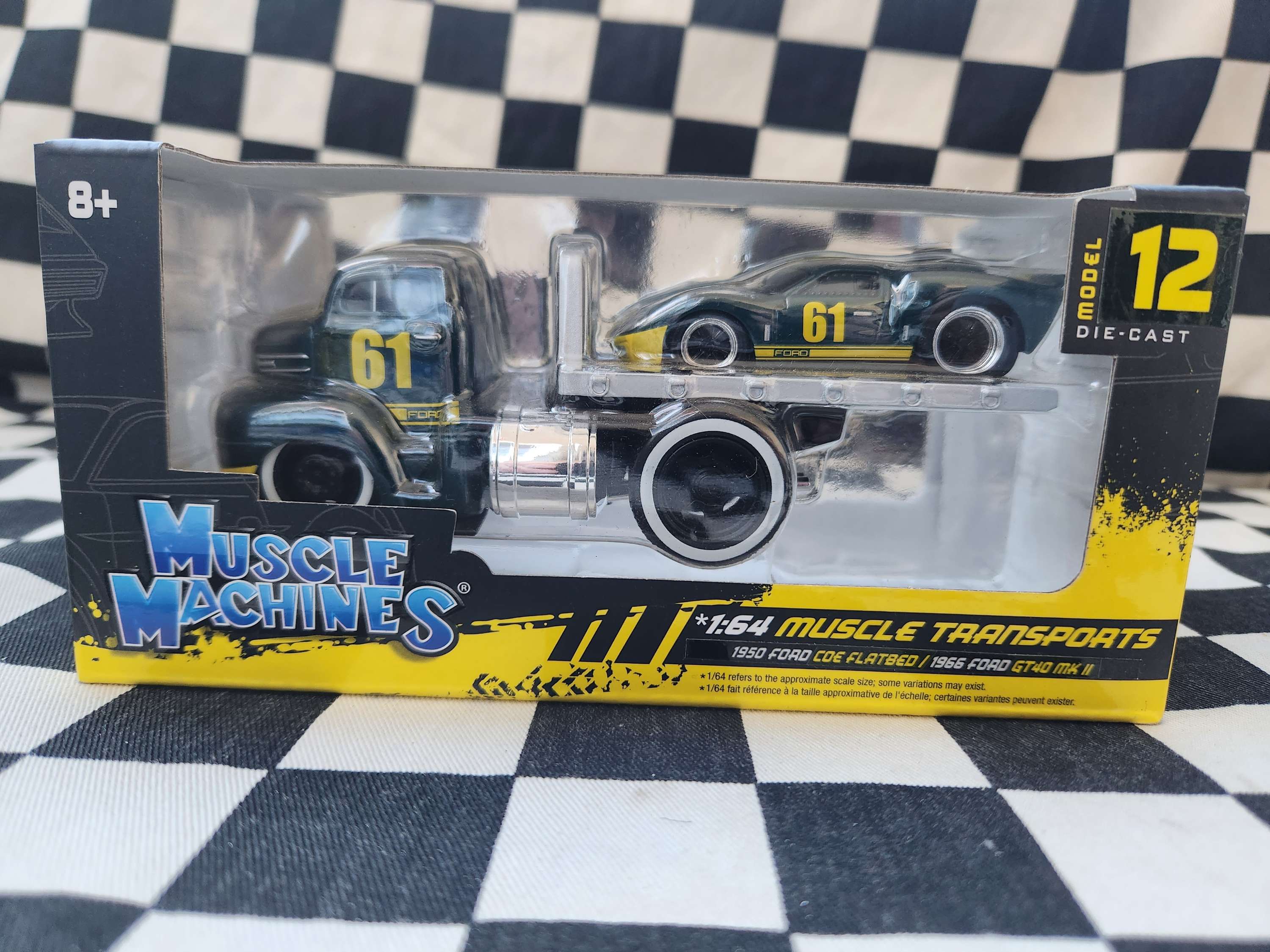 Muscle Machines Transporters 1966 Ford GT40 MK 11 1950 Ford COE Flatbed