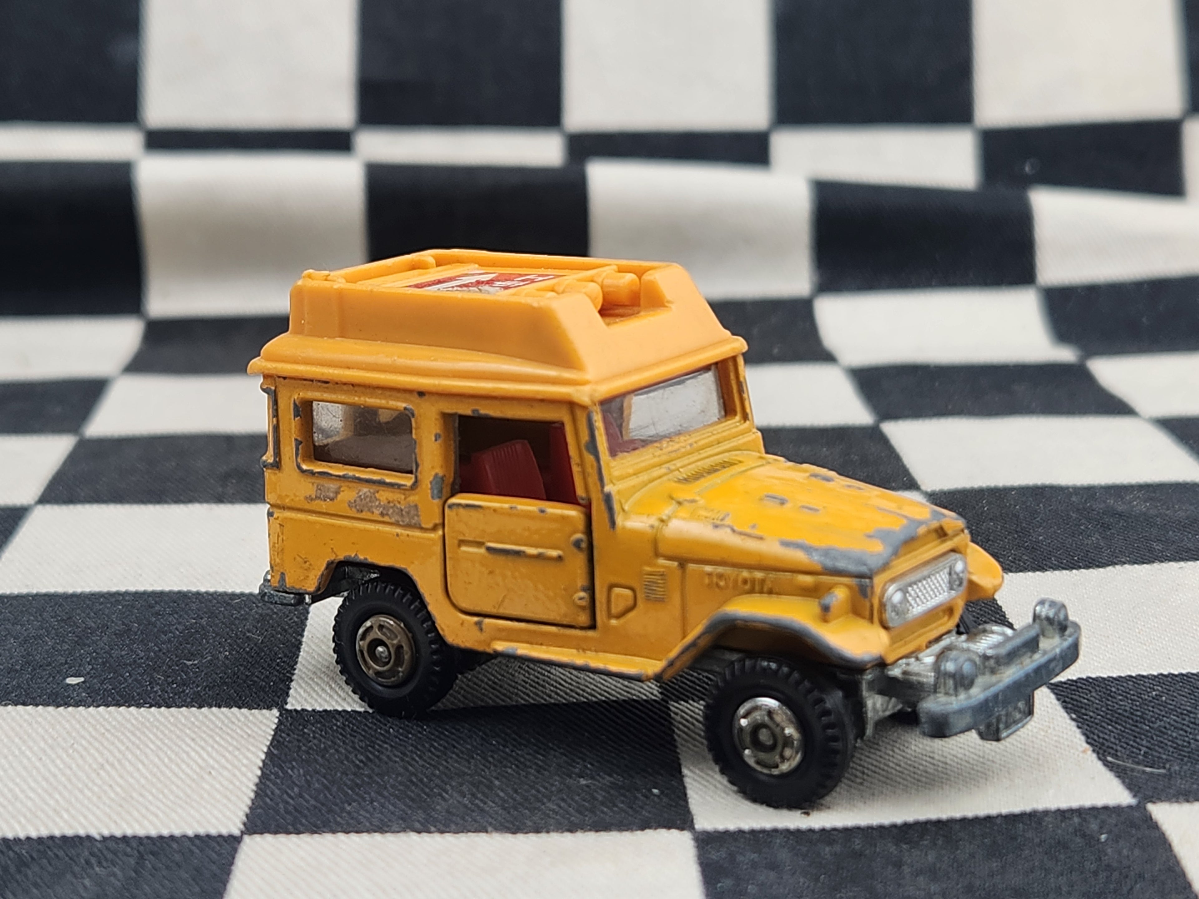 Vintage Loose Tomica Land Cruiser FJ Roadworks Vehicle VHTF