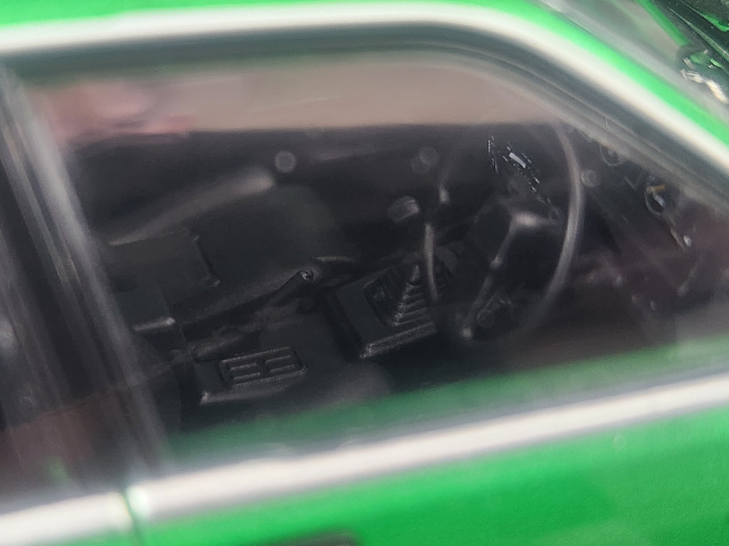 DDA Collectables 1:24 Blown Holden VL Calais Custom Green