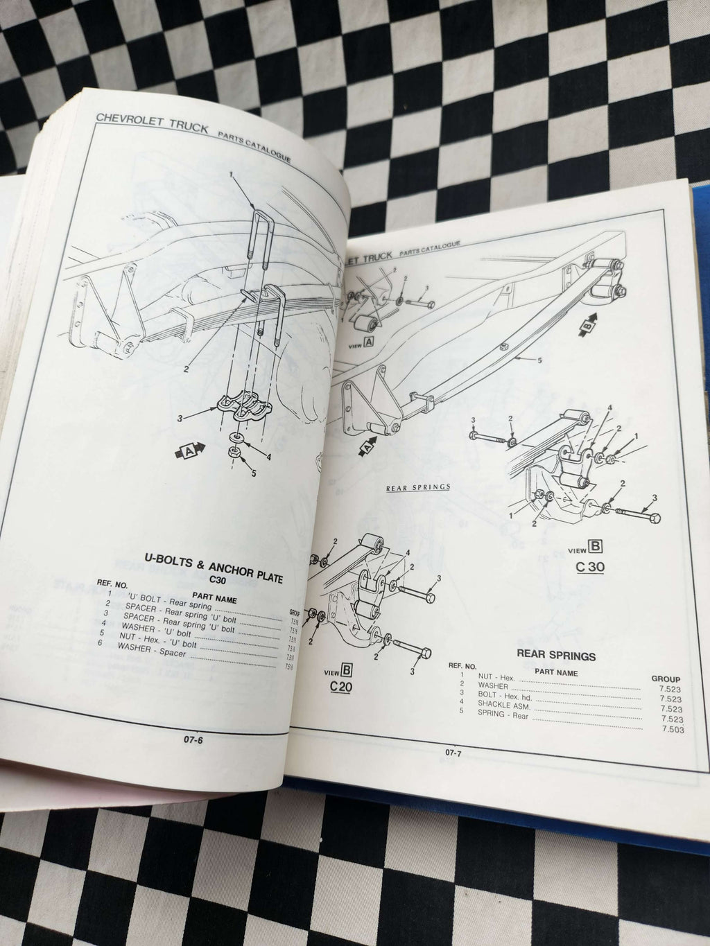 Chevrolet C20 / C30 / K20 Light Duty Truck Factory Parts Catalogue