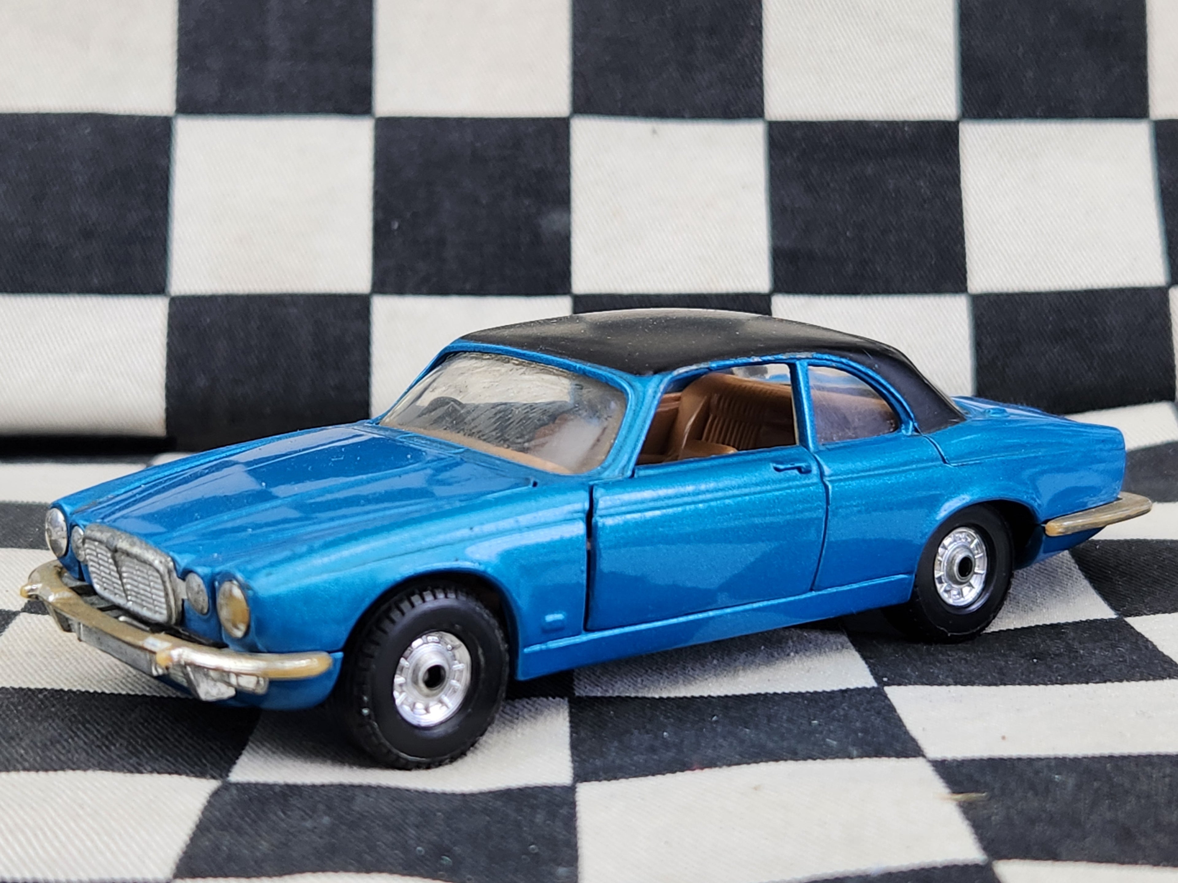 Vintage loose Corgi 1:43 Jaguar XJC V12 Blue ( Superkings Size)