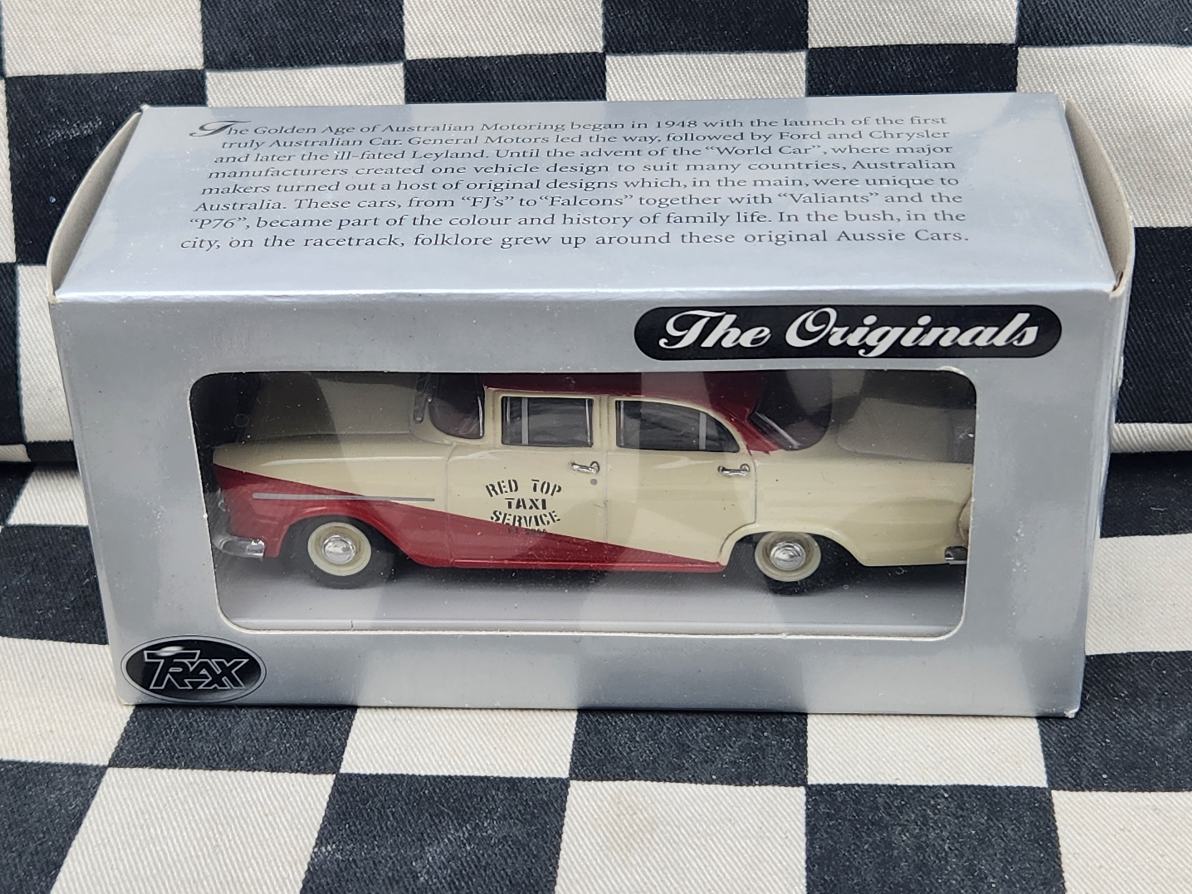 Trax 1:43 FB Holden Red Top Taxi TR20G