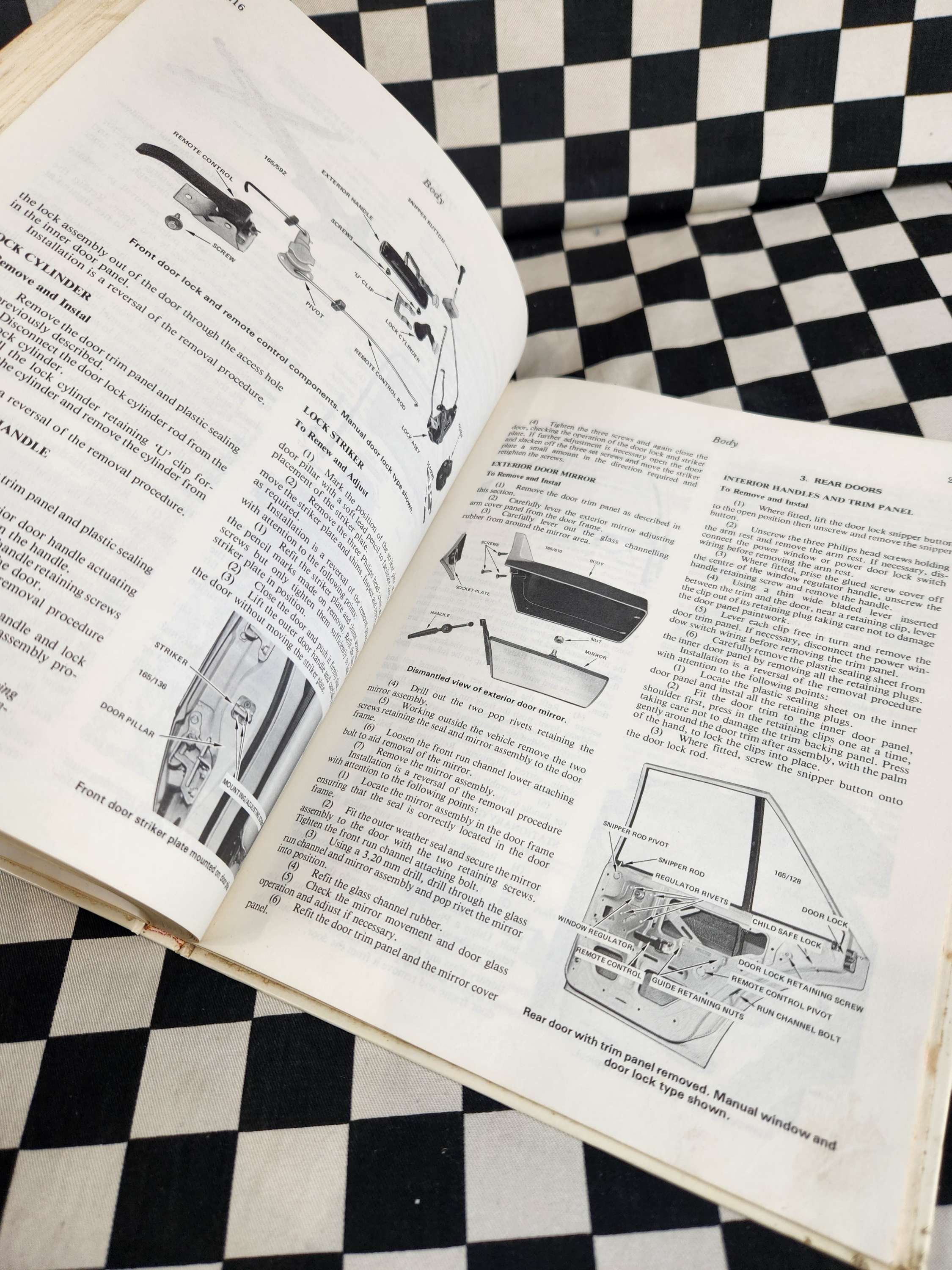 Fairlane ZJ LTD FC V8 & 6cyl Workshop Manual